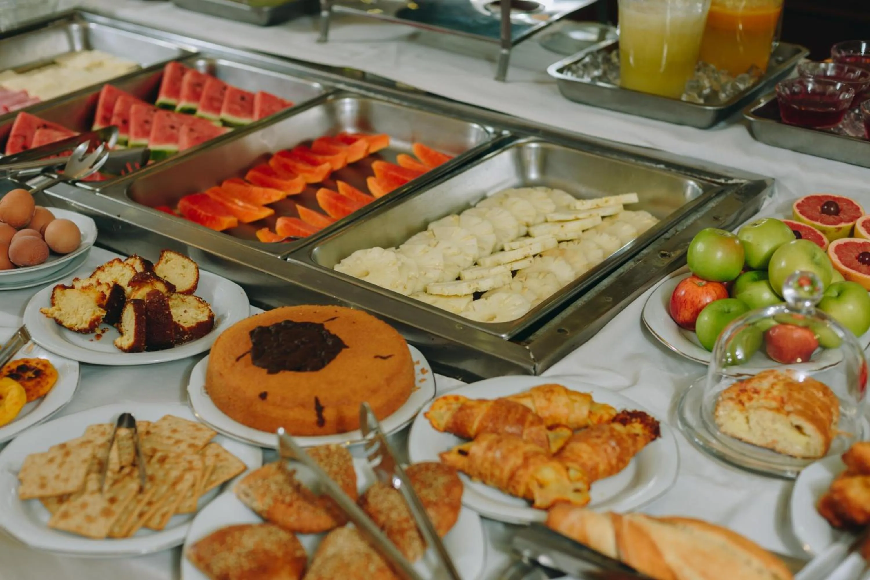 Buffet breakfast in Hotel Arenal