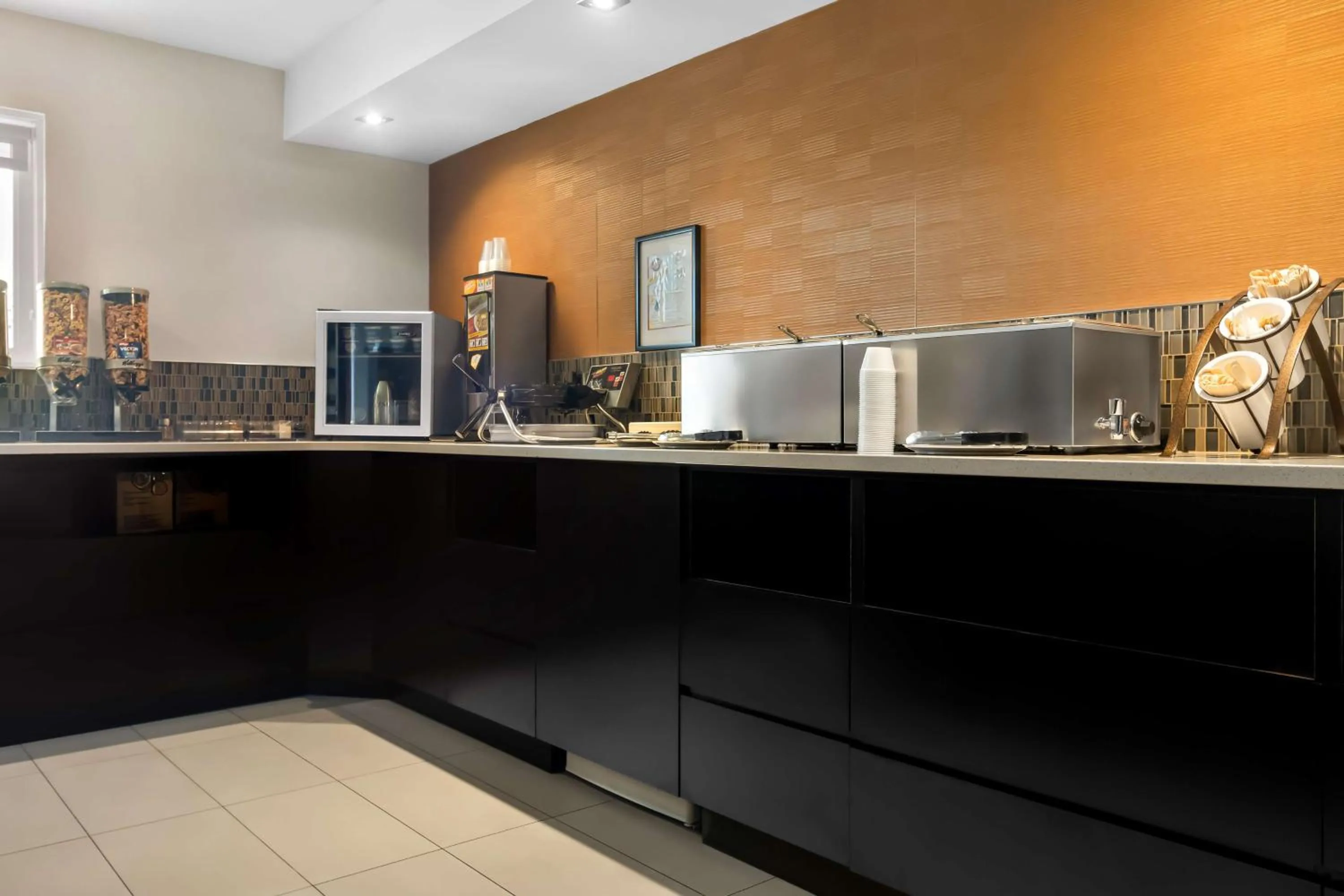 Breakfast in Best Western Plus Mont-Laurier