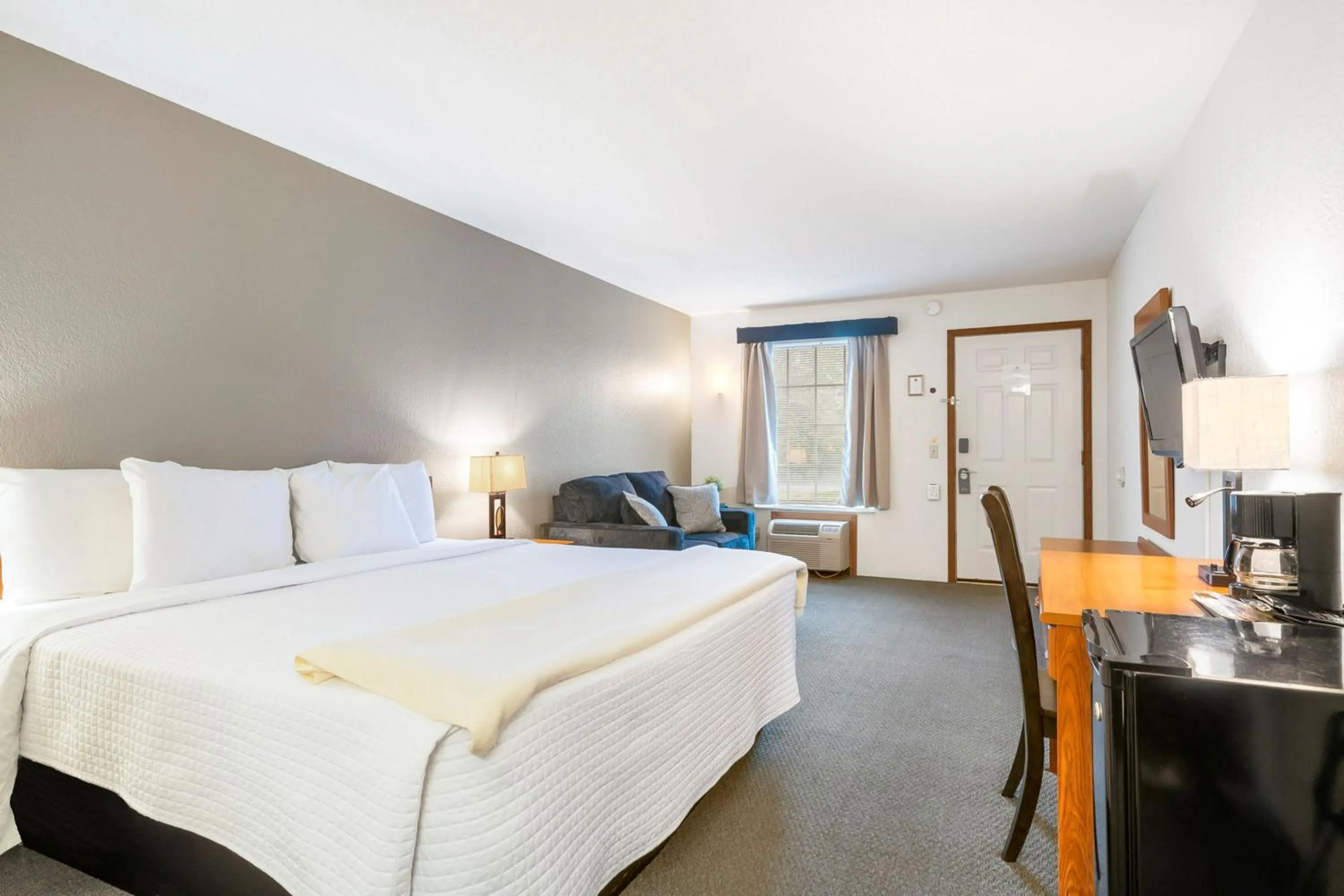 Bed in Autumn Creek Branson