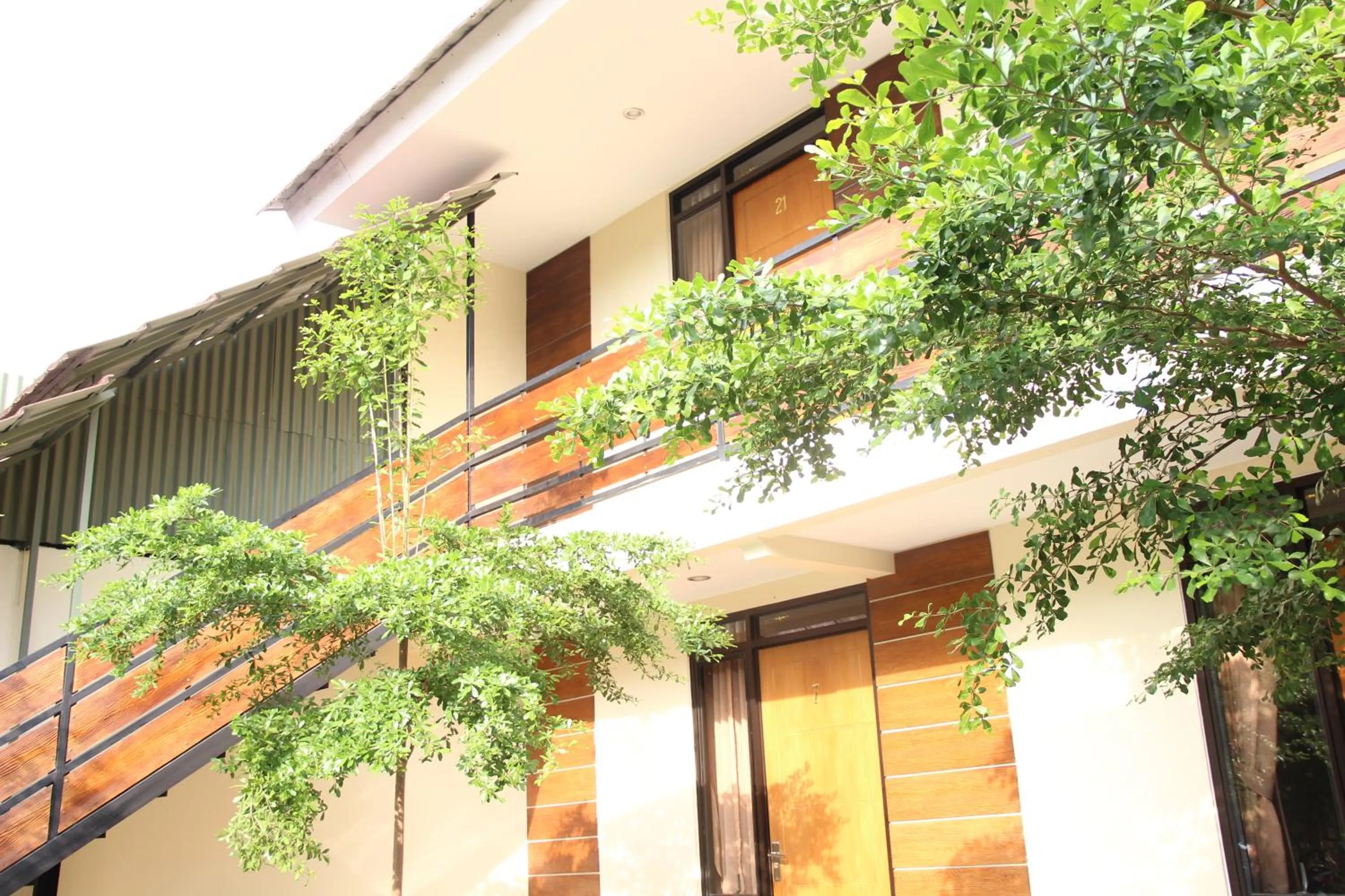 Facade/entrance in Bamboe Inn Homestay