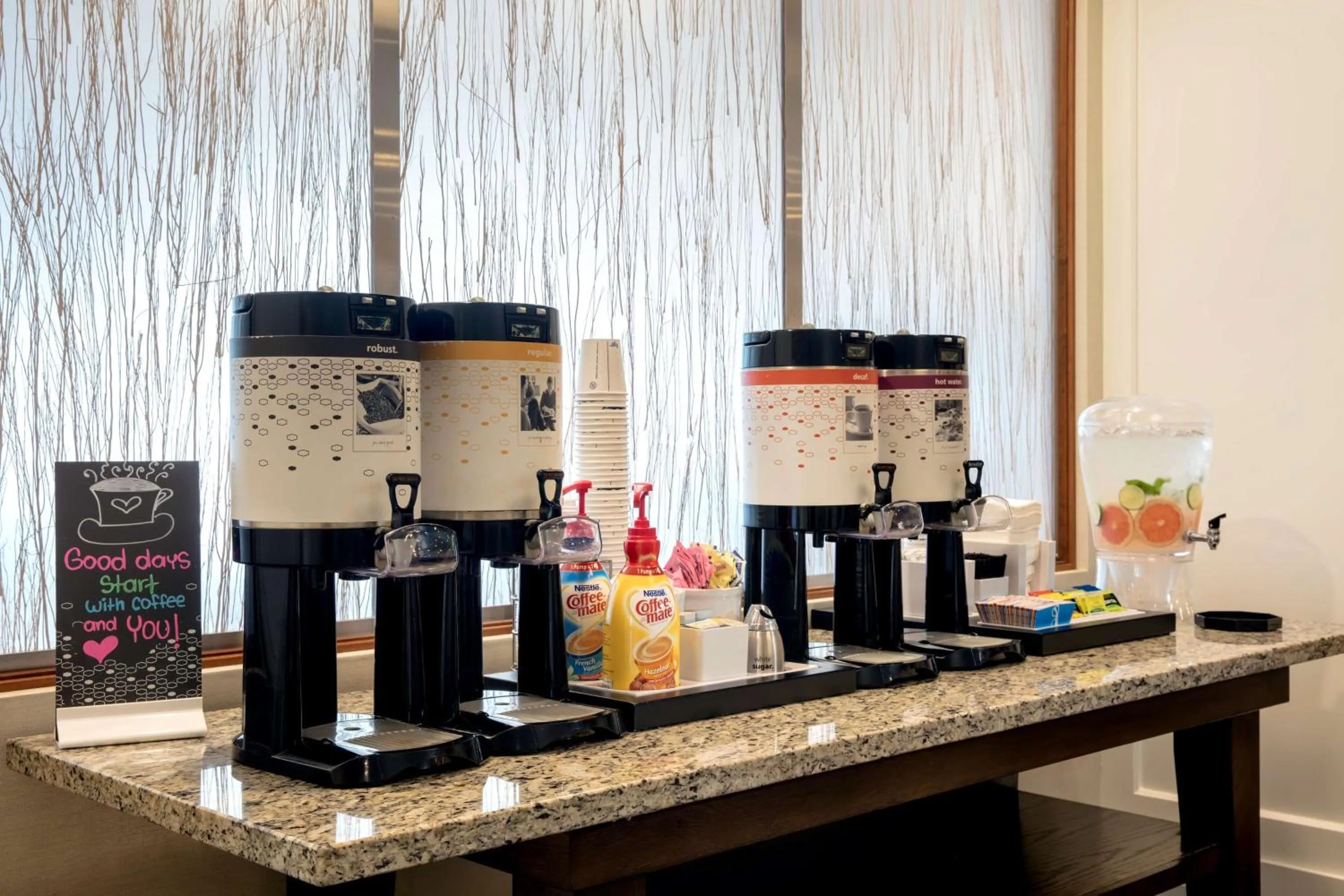 Lobby or reception in Hampton Inn Hallandale Beach-Aventura