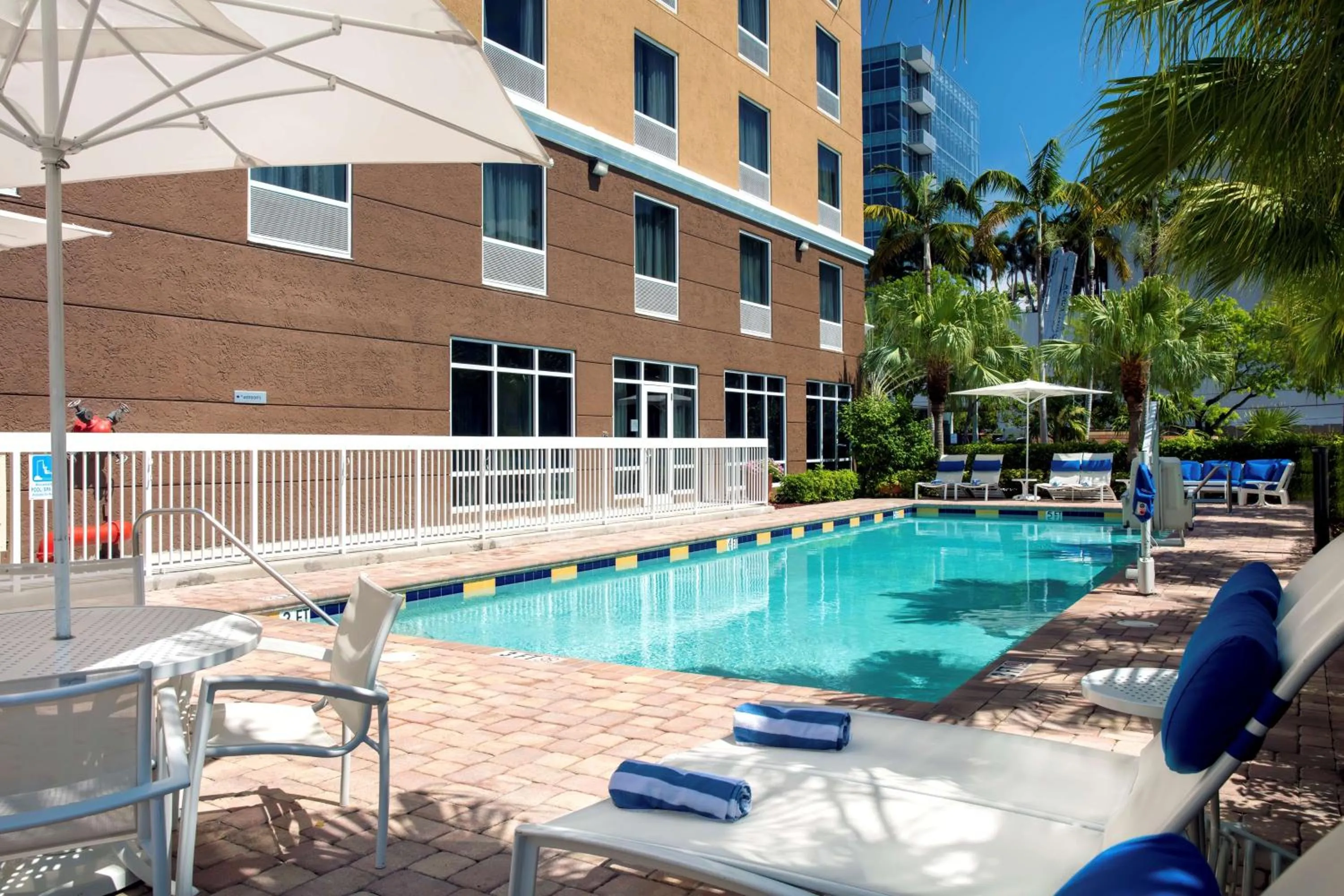 Pool view in Hampton Inn Hallandale Beach-Aventura