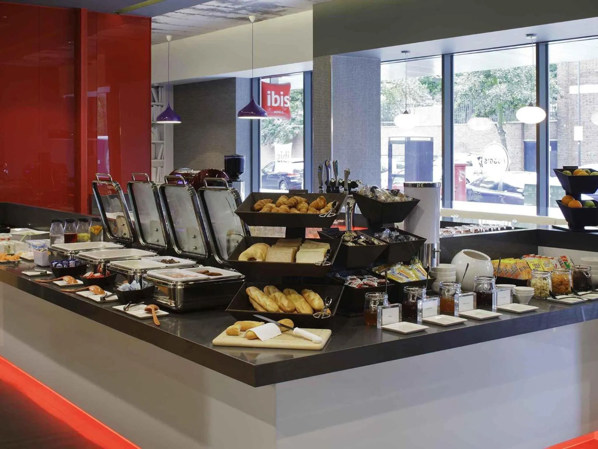 Restaurant/places to eat in ibis London Shepherds Bush - Hammersmith