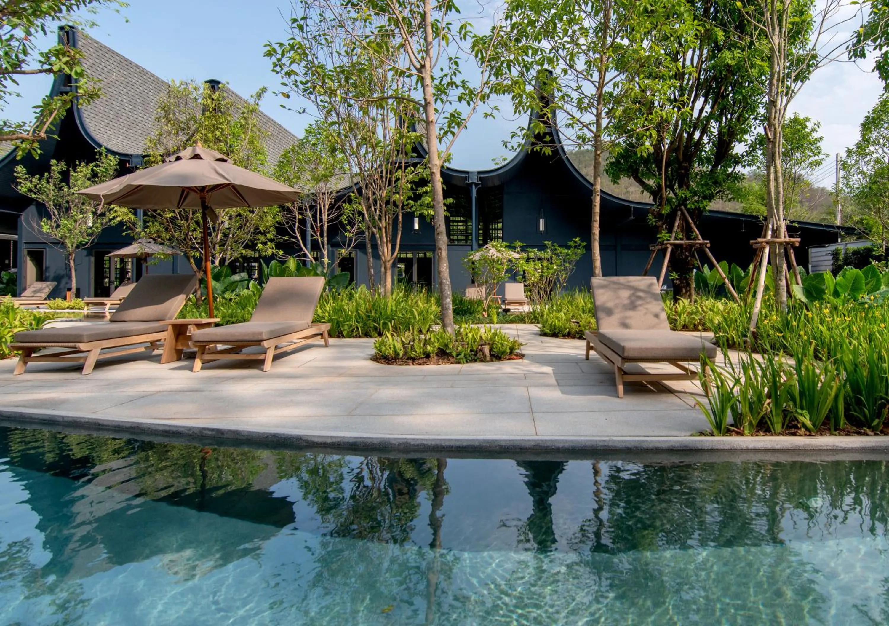 Swimming pool in Hotel Labaris Khao Yai