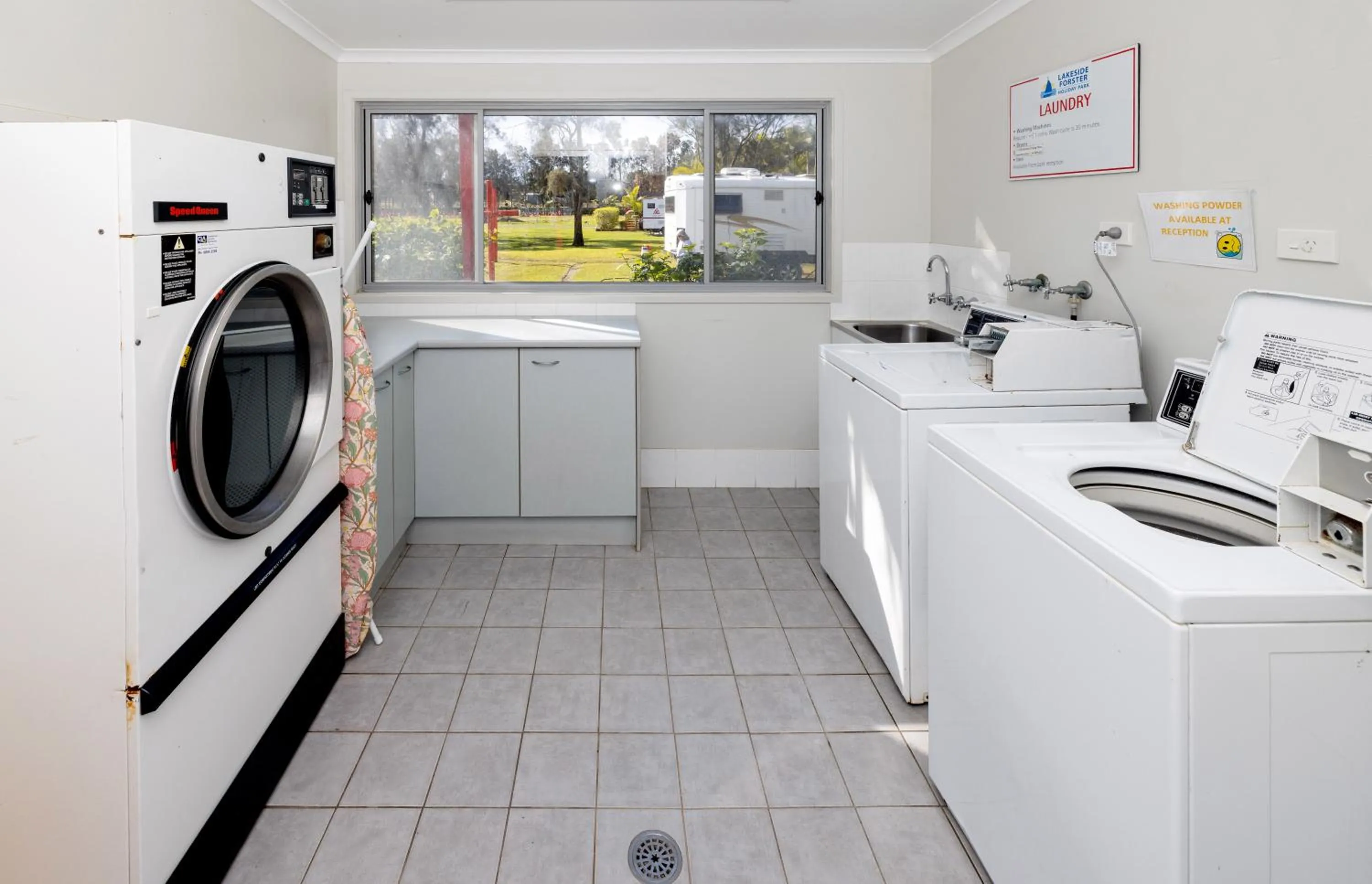 laundry in Lakeside Forster Holiday Park