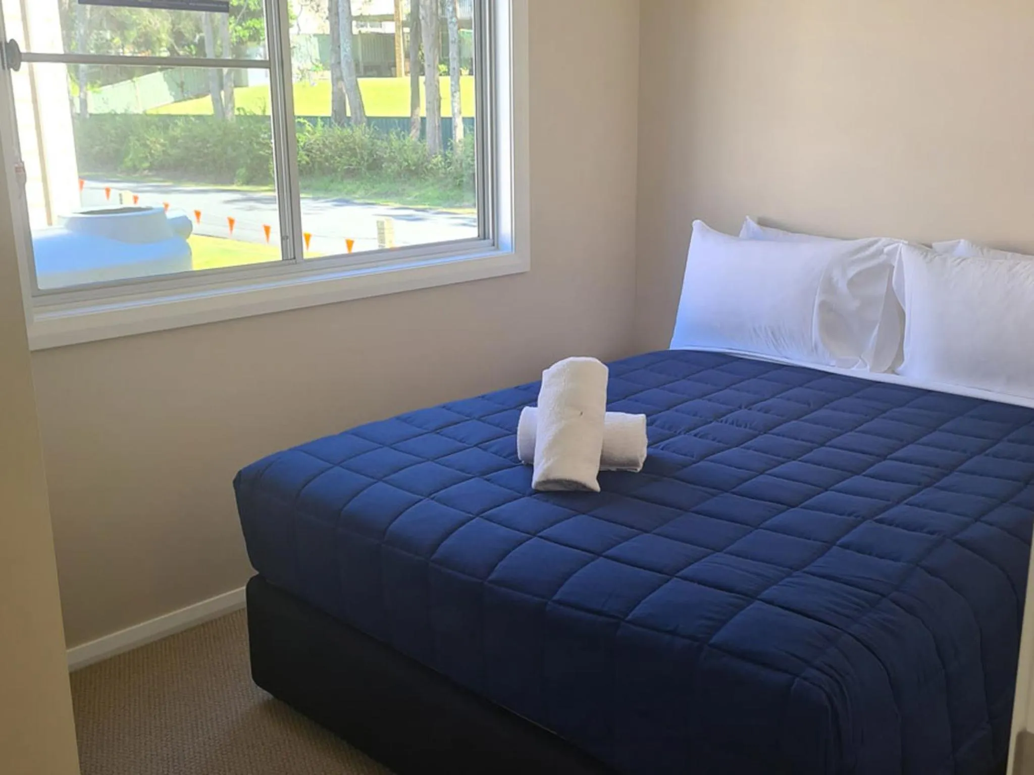 Bed in Lakeside Forster Holiday Park