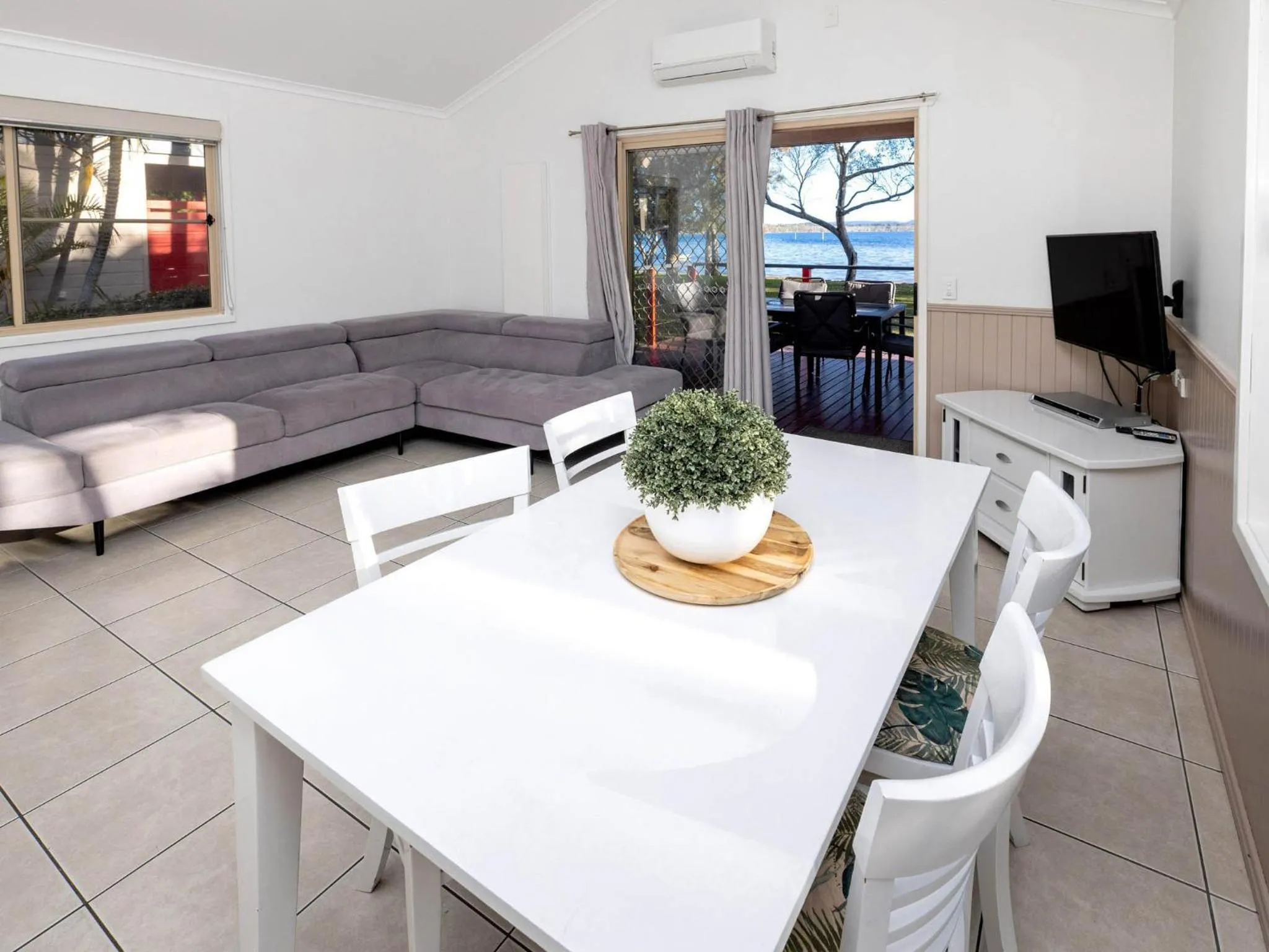 Seating area in Lakeside Forster Holiday Park