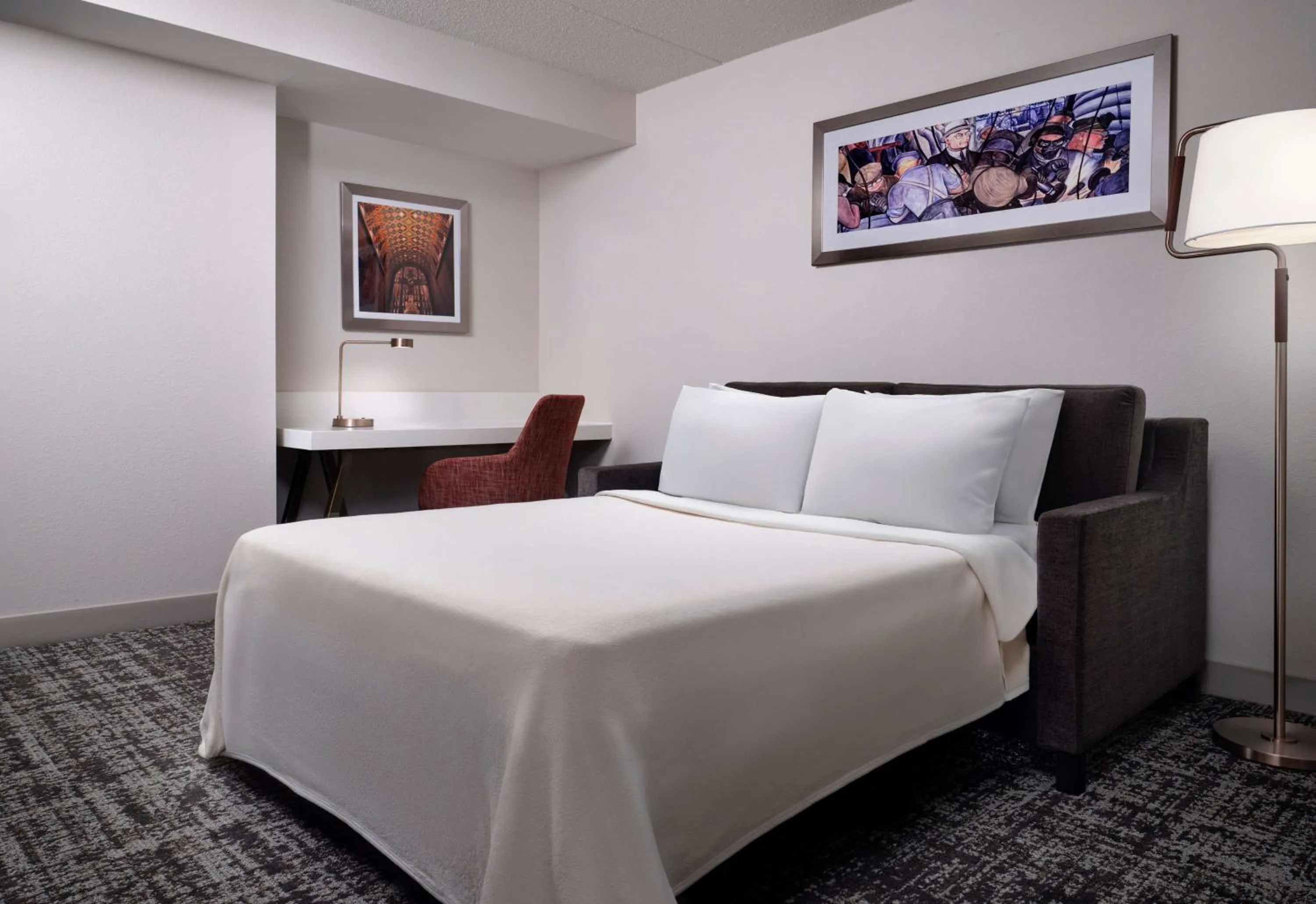 Bed in Hilton Garden Inn Detroit Downtown