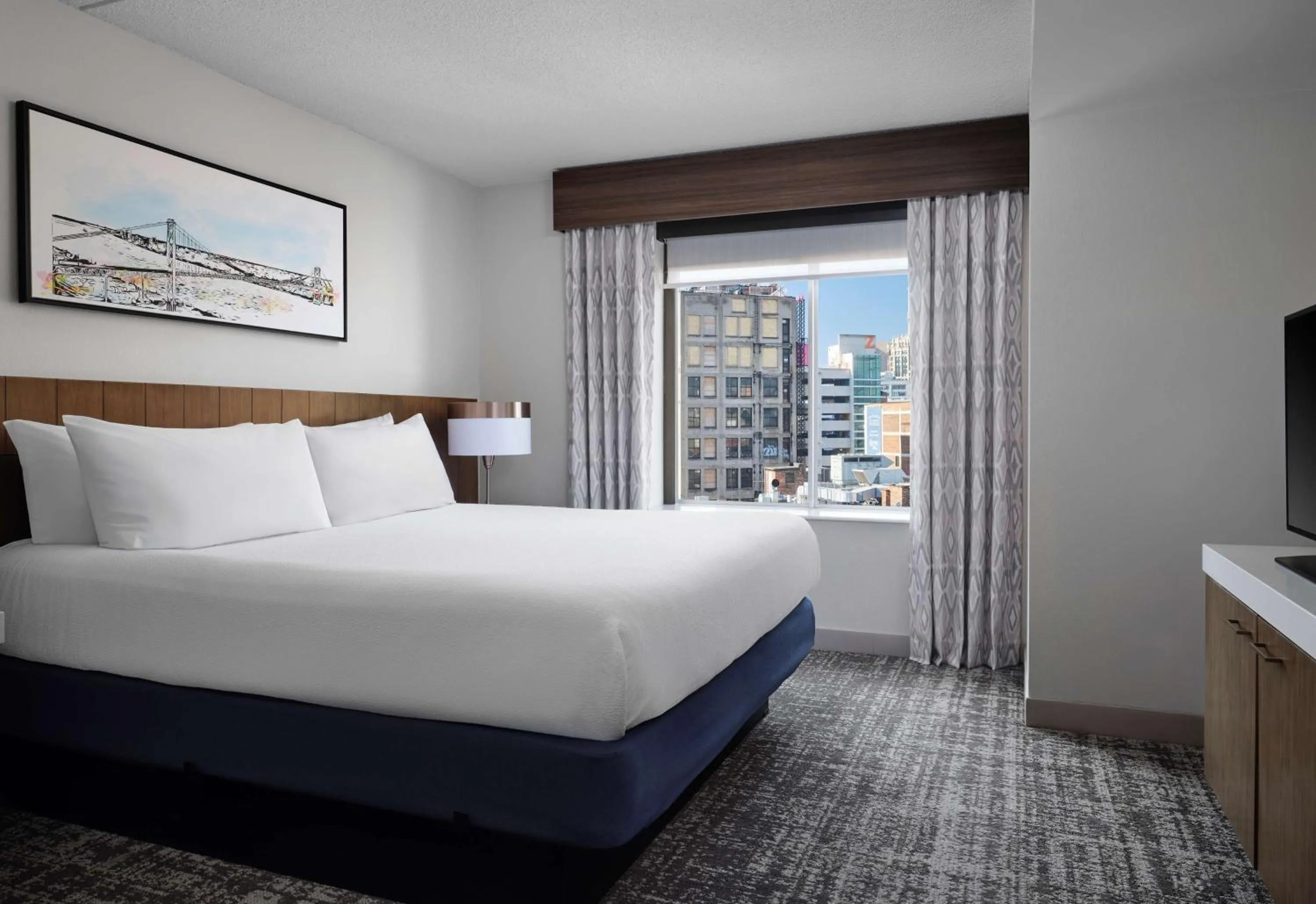 Bed in Hilton Garden Inn Detroit Downtown