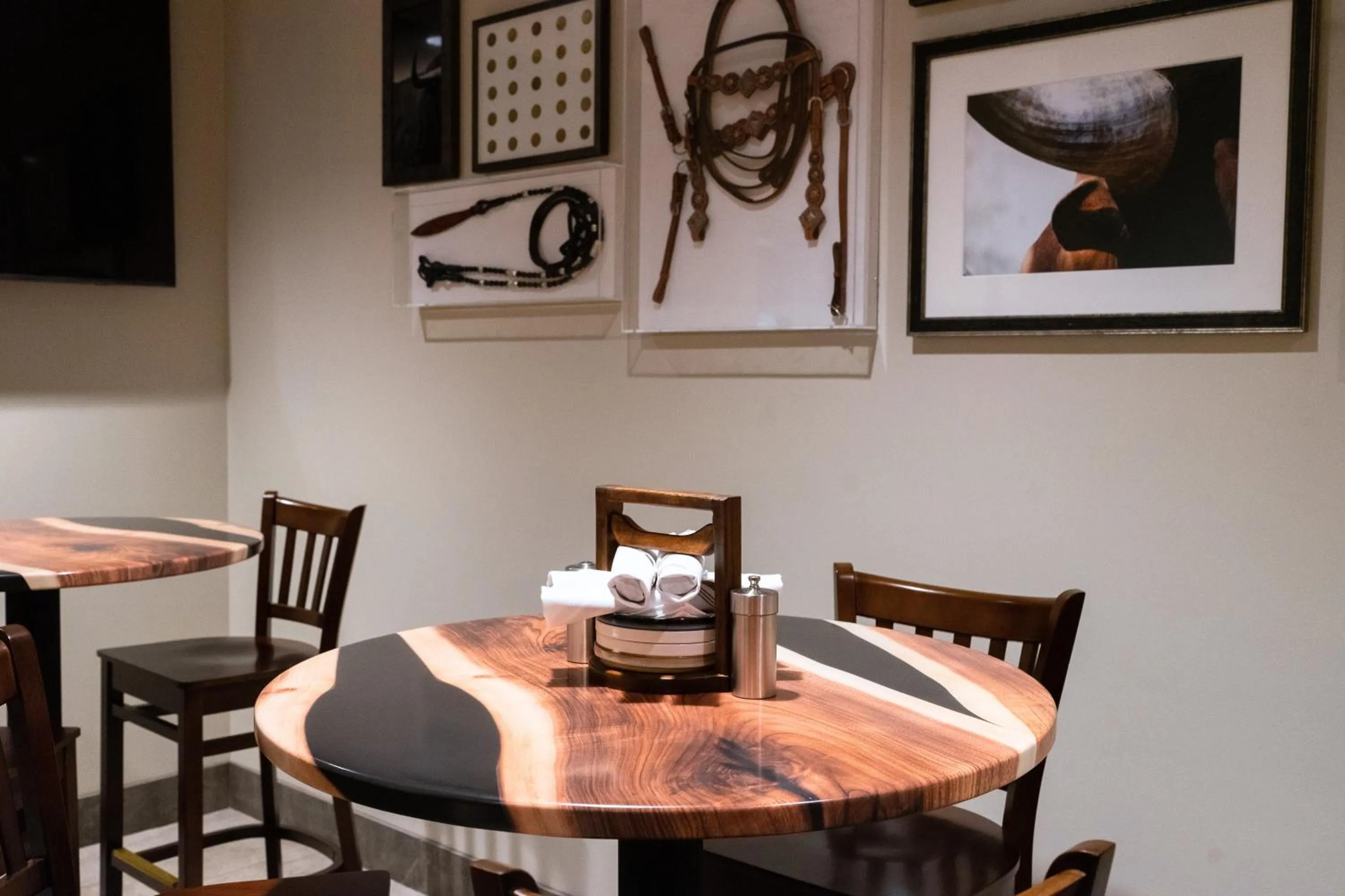 Restaurant/places to eat in Embassy Suites by Hilton Fort Worth Downtown