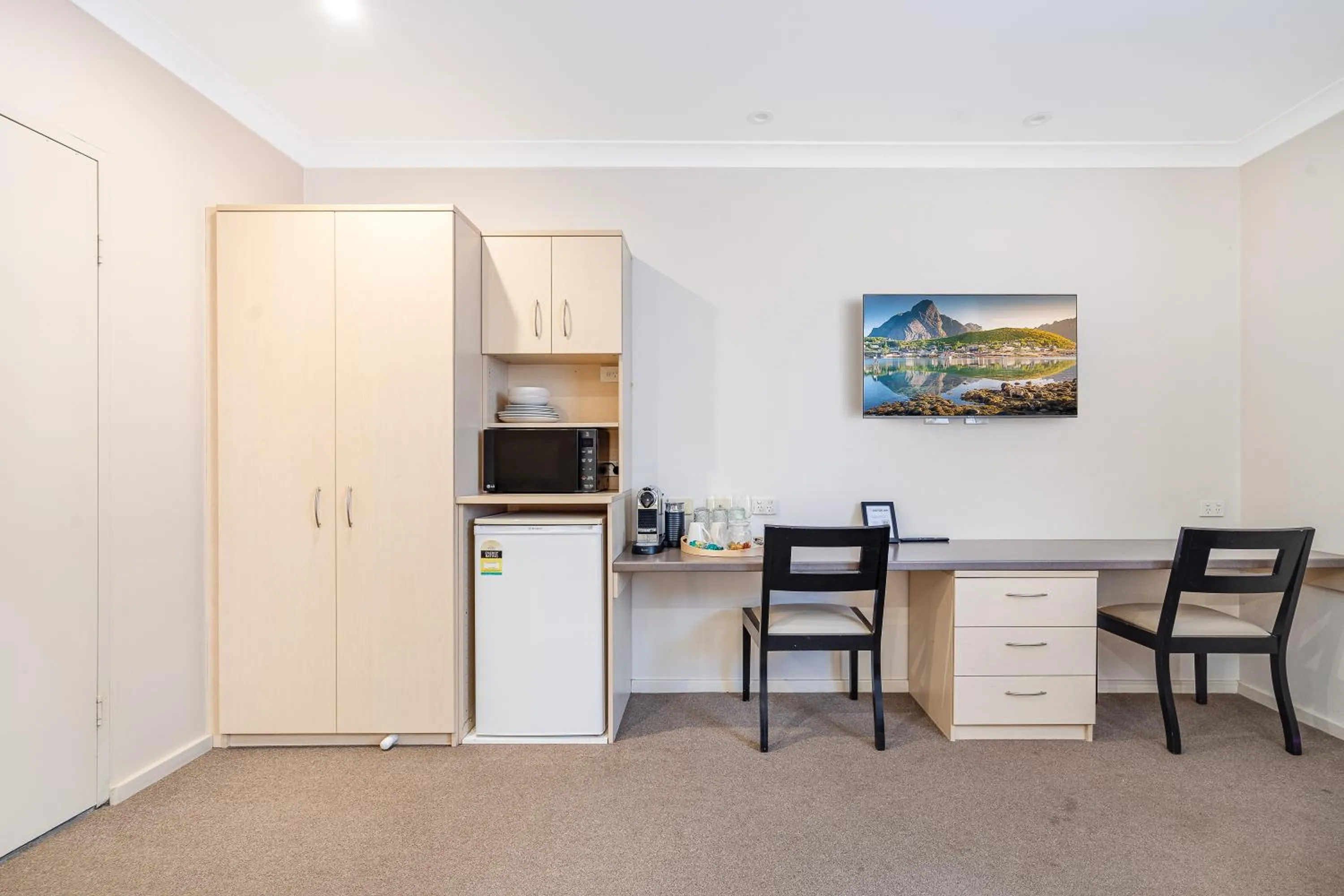 Bedroom in Cosmo Motel Adamstown
