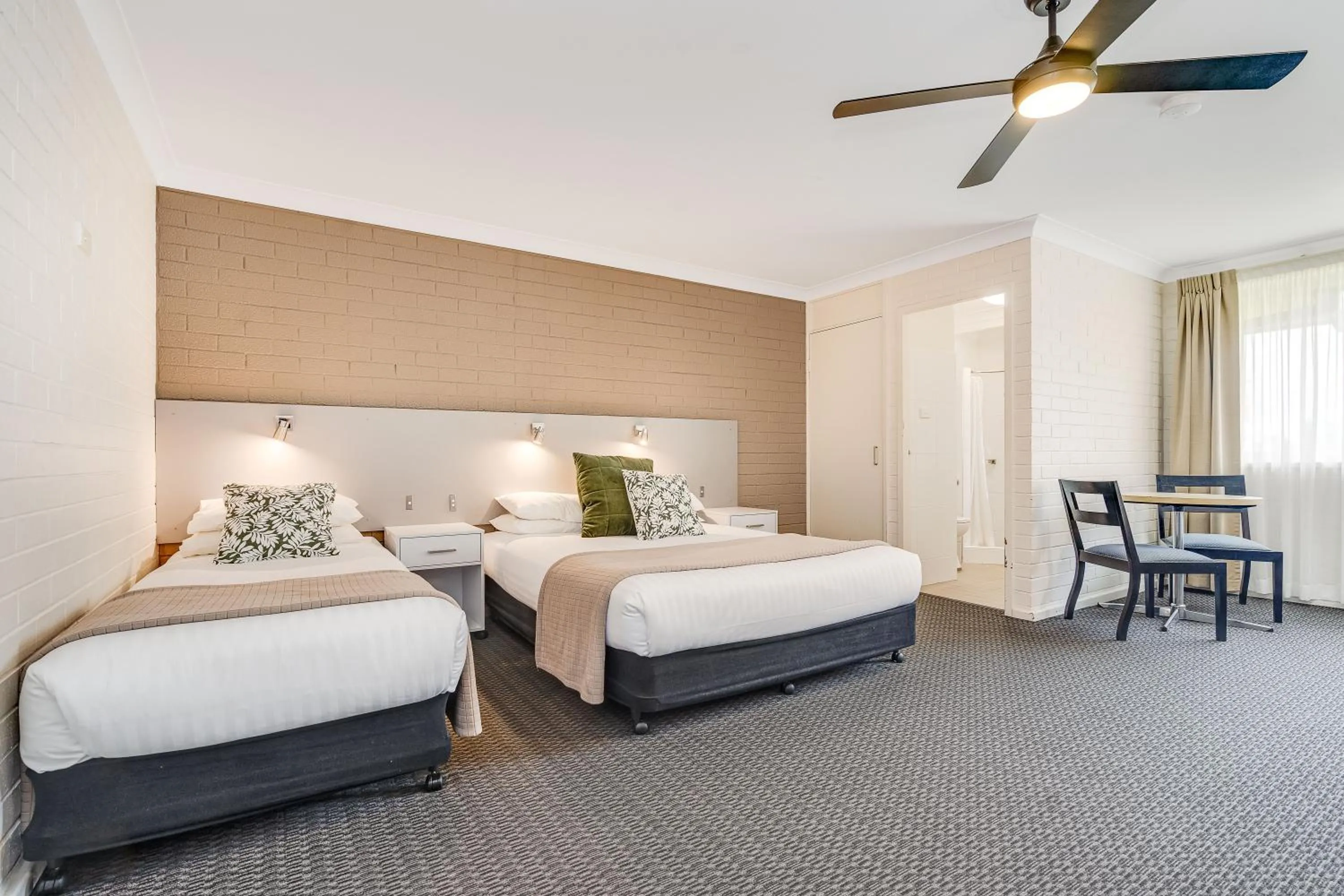 Bed in Cosmo Motel Adamstown