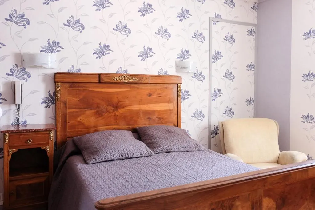 Bed in hôtel Piellenia