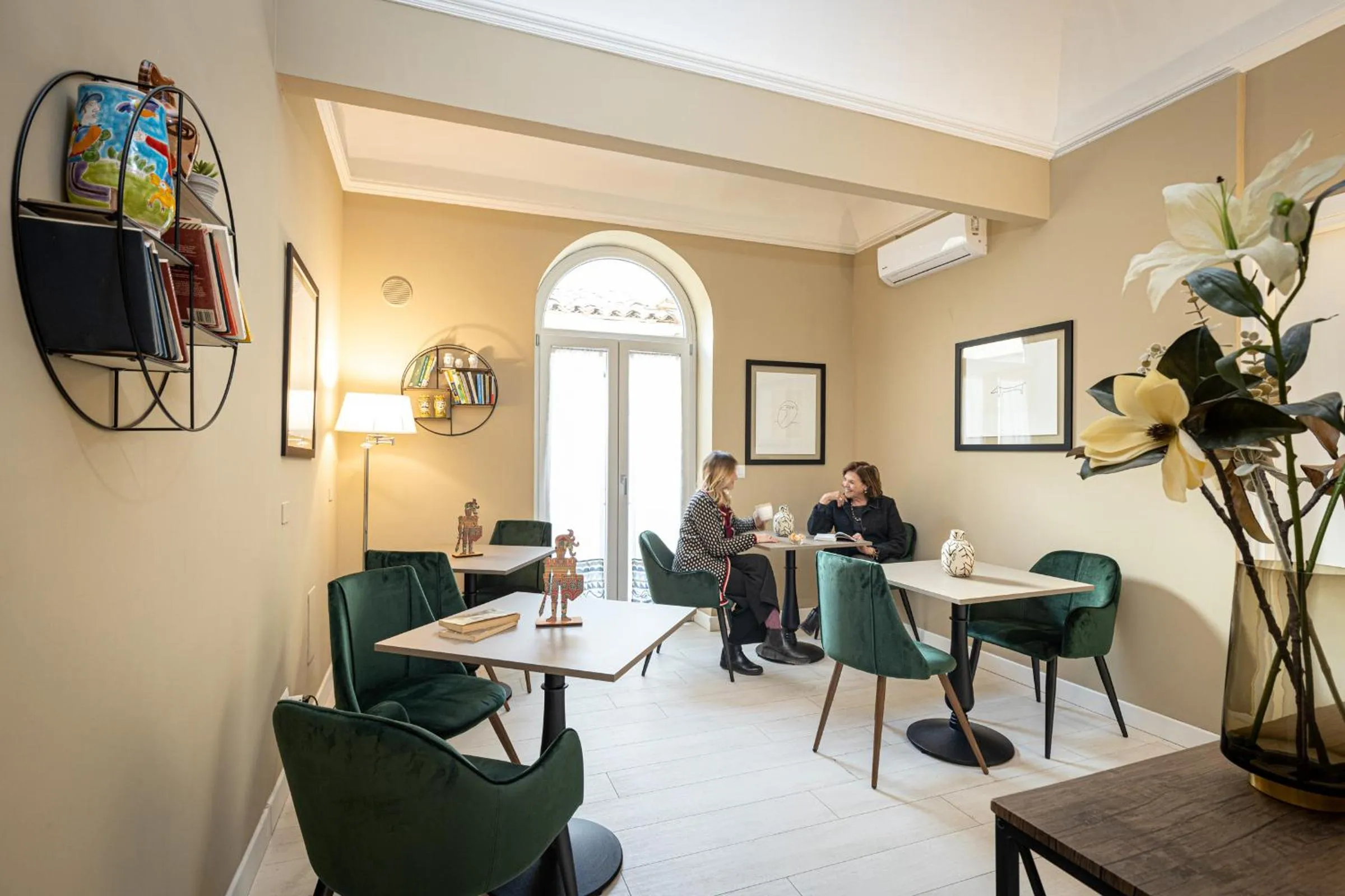 Communal lounge/ TV room in I Mori di Porta Nuova Suite & Terrace