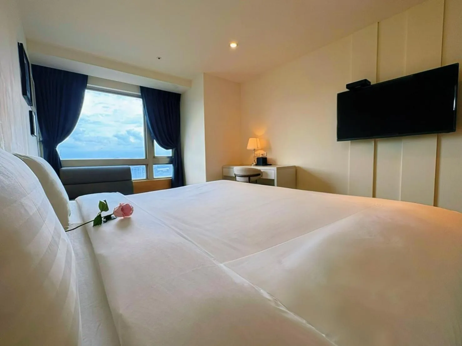 Bedroom, Bed in Wemeet Hotel Taipei