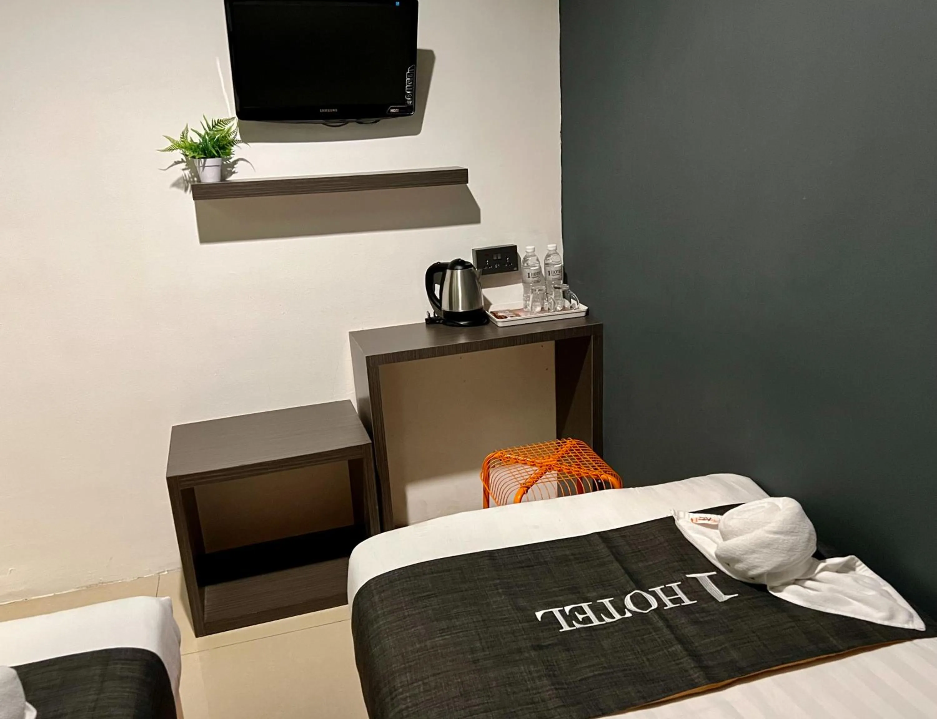 Bed in 1 Hotel Kuchai Lama