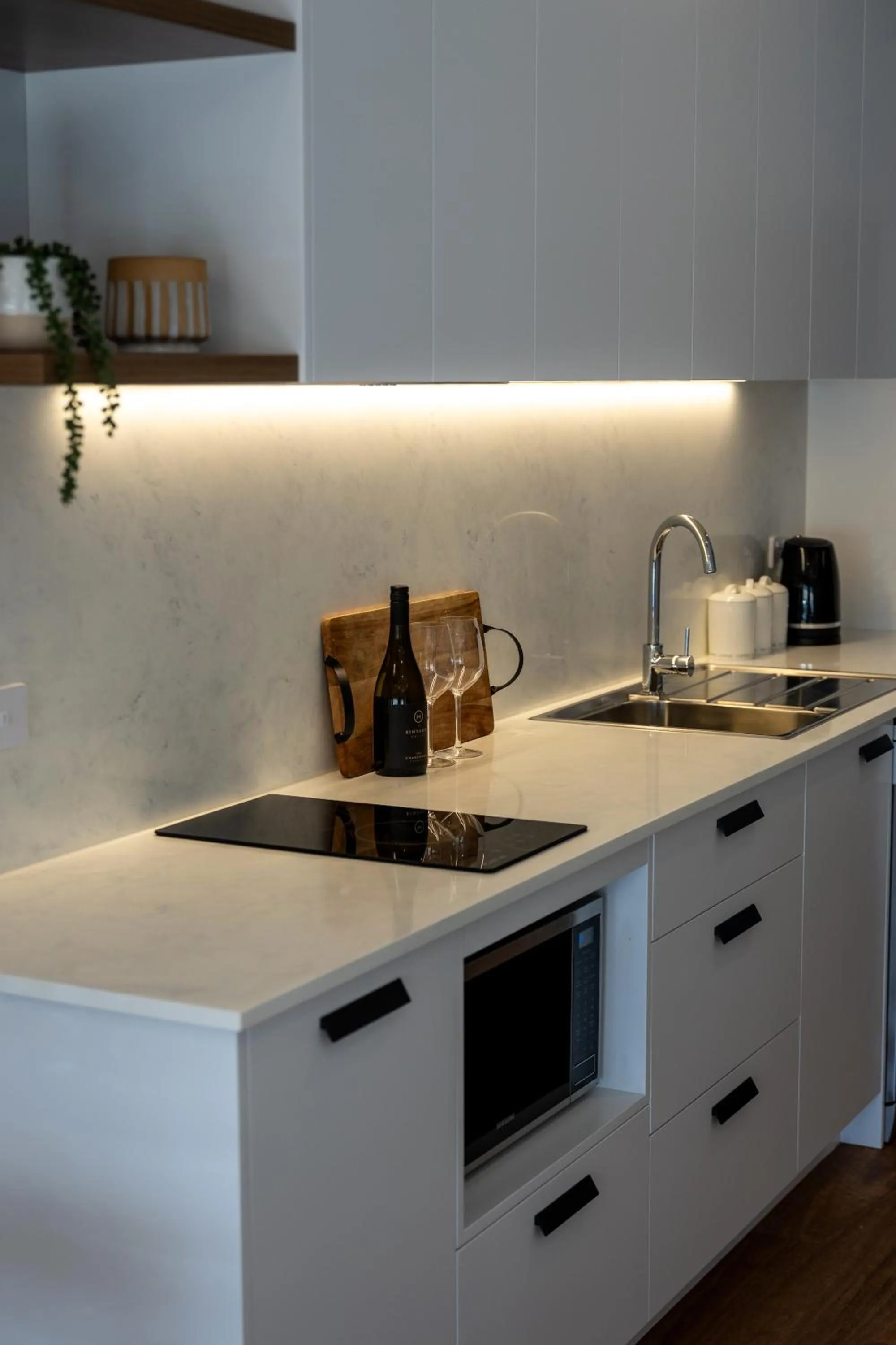 Kitchen or kitchenette in Beachfront Bicheno