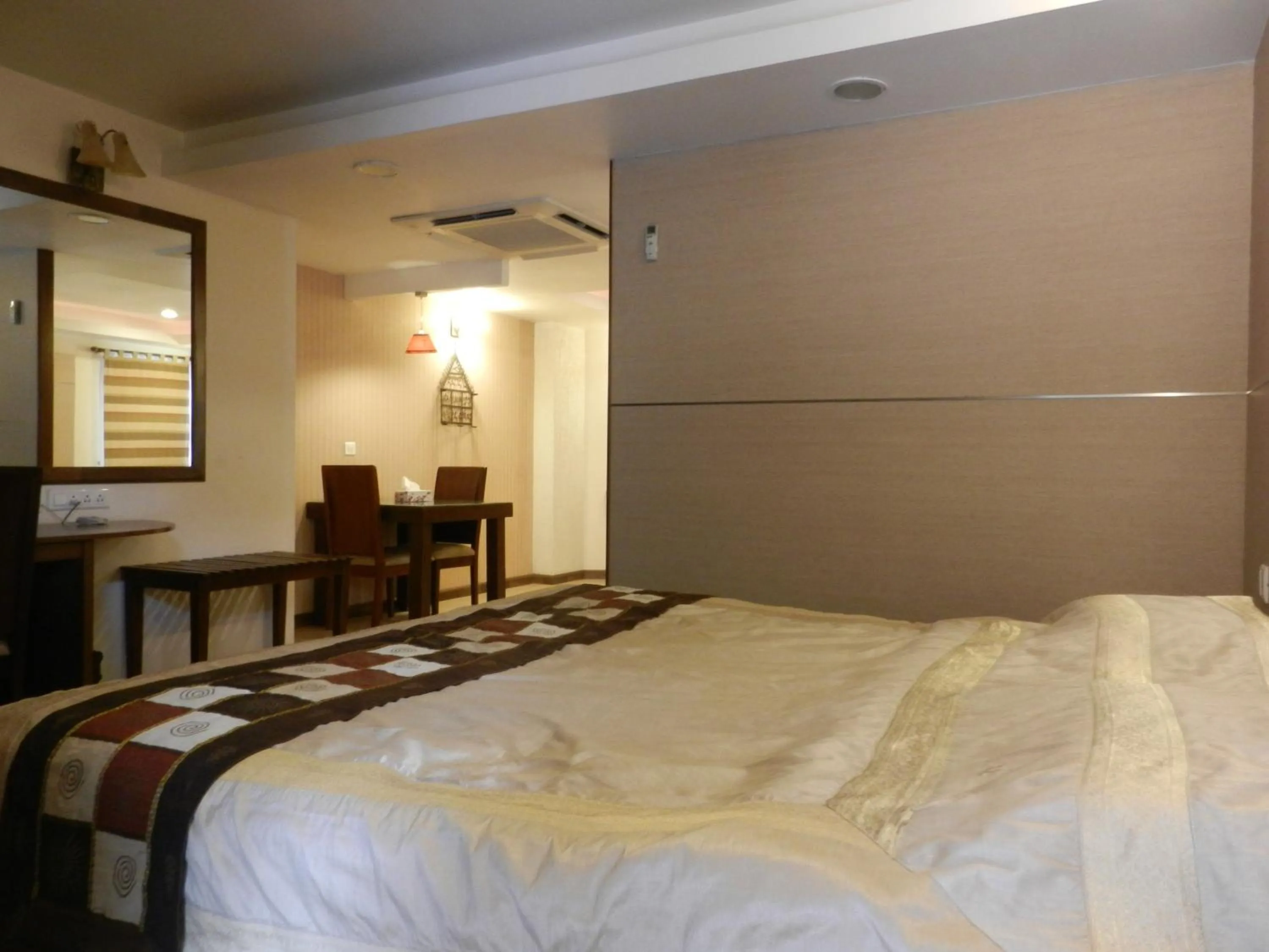Bed in Brunton Heights Executive Suites