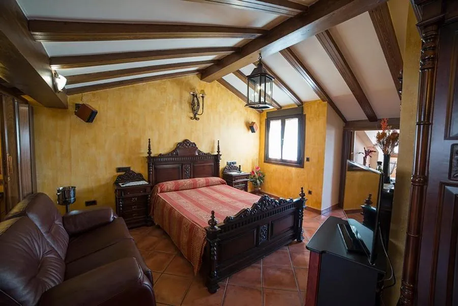 Bedroom, Bed in Hostal Rural Los Telares