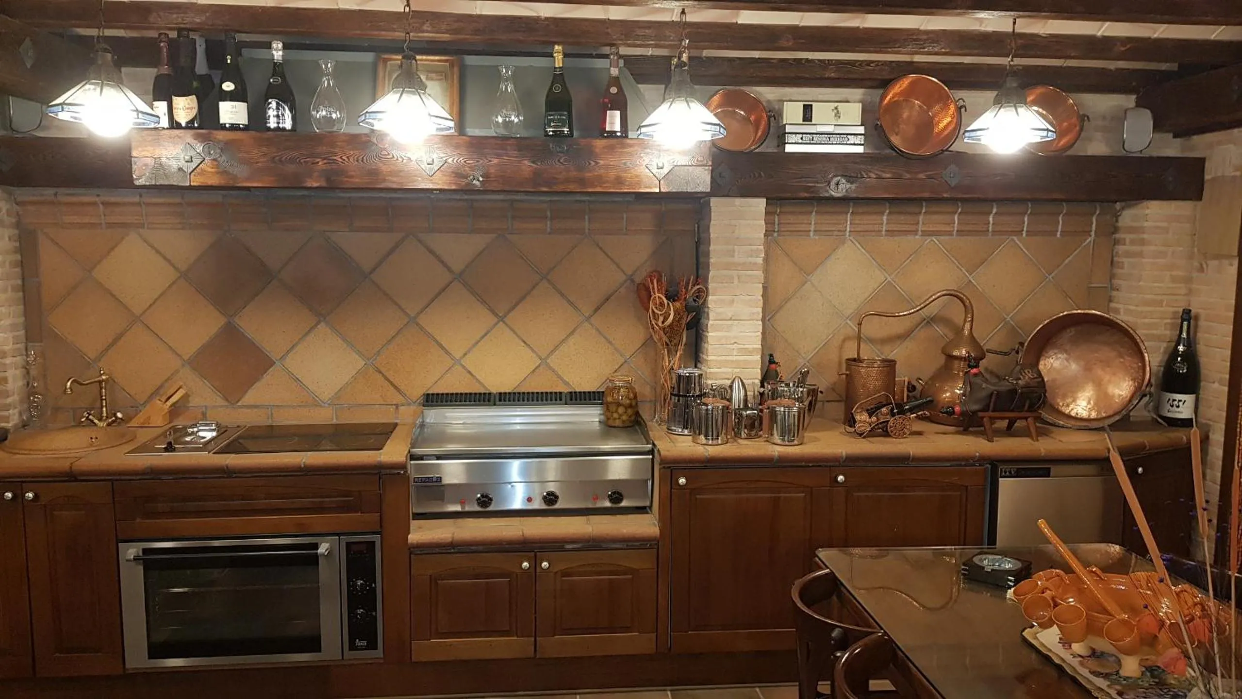 Communal kitchen in Hostal Rural Los Telares