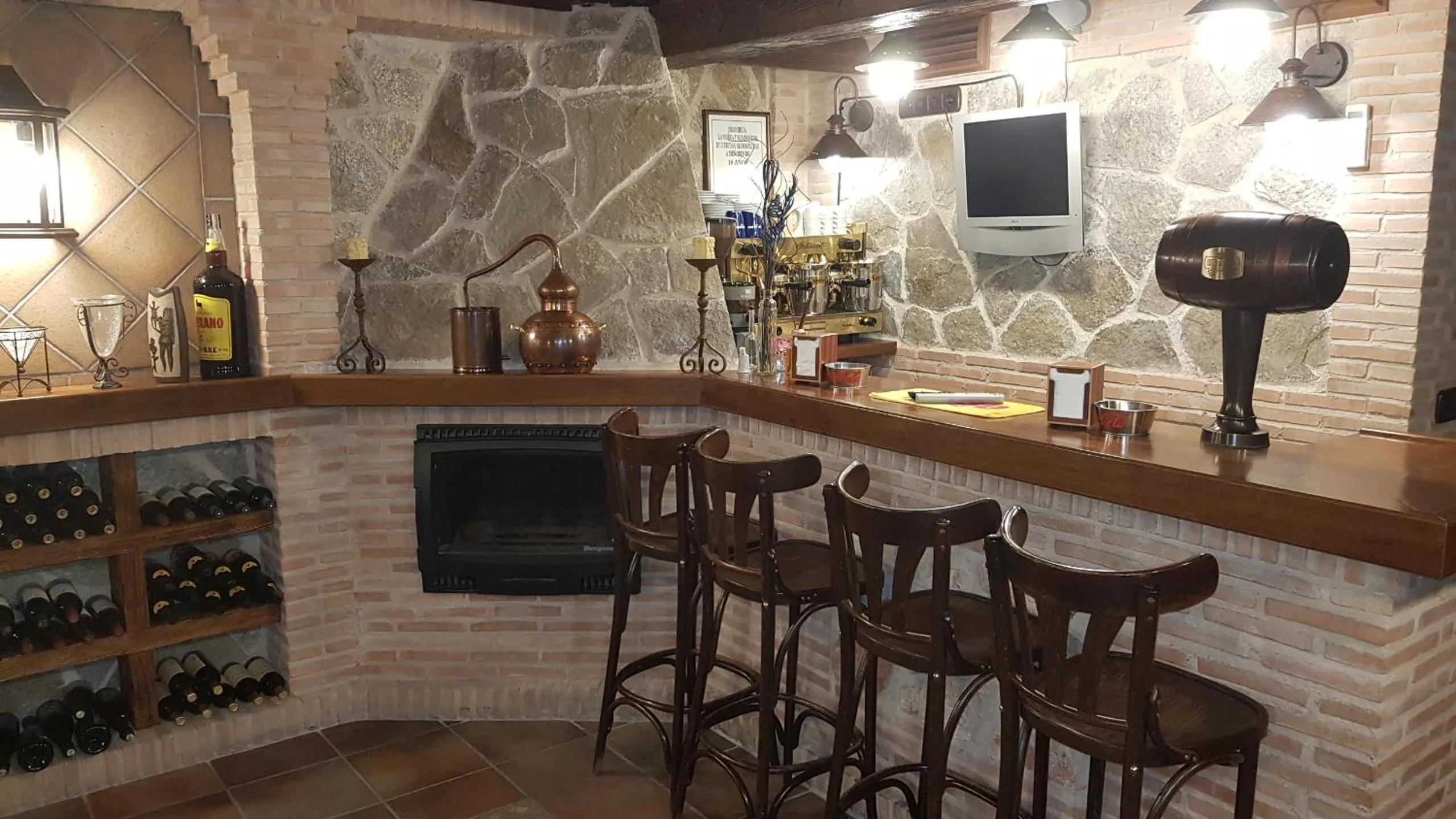 Lounge or bar in Hostal Rural Los Telares