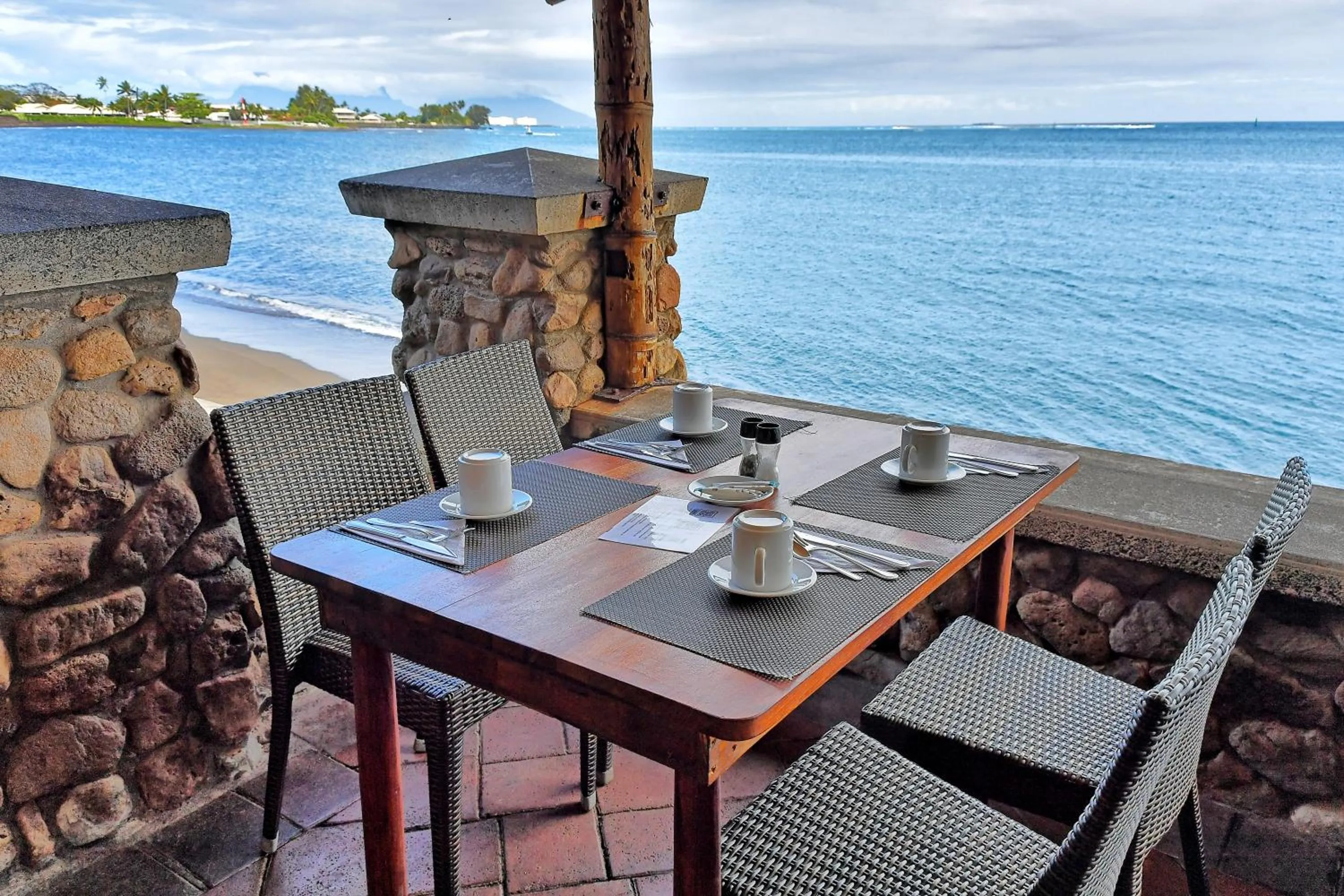 Restaurant/places to eat in Royal Tahitien