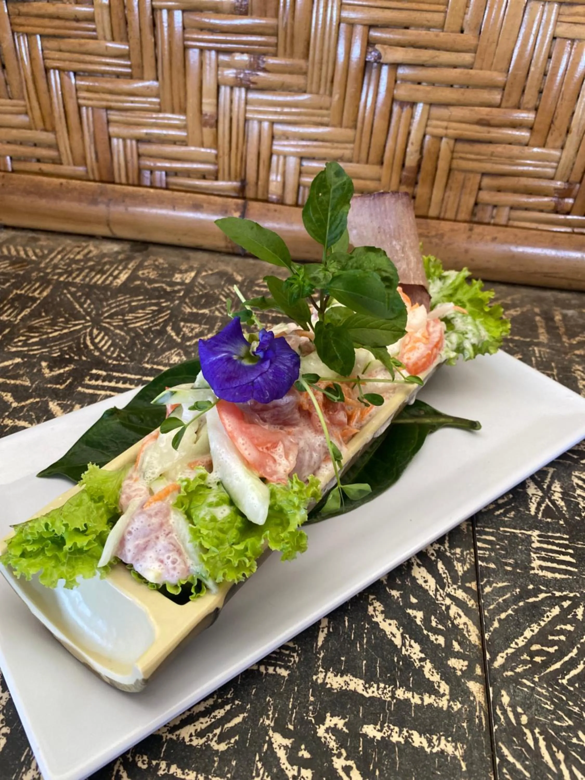 Lunch in Royal Tahitien