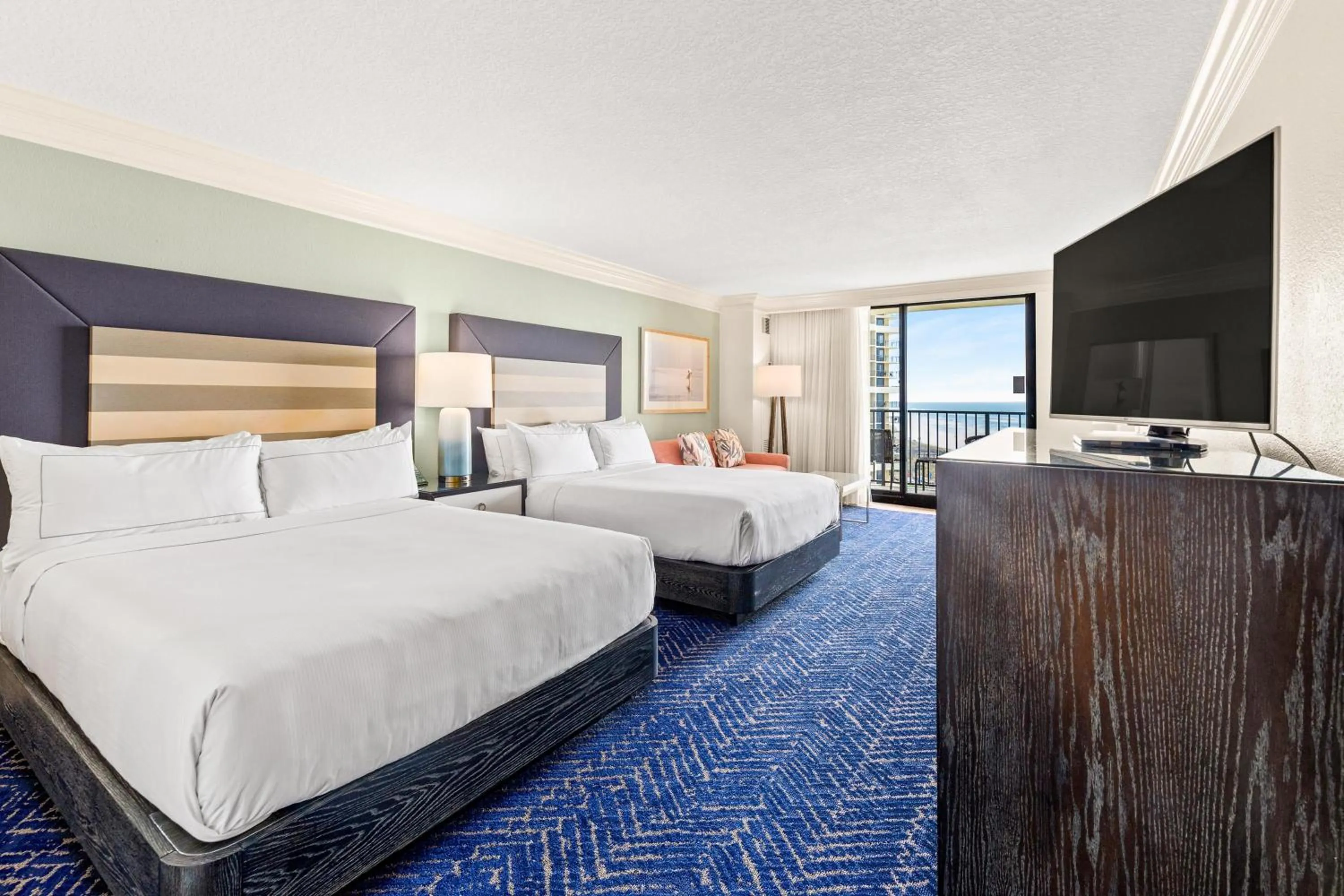 Bed in Hilton Sandestin Beach Golf Resort & Spa