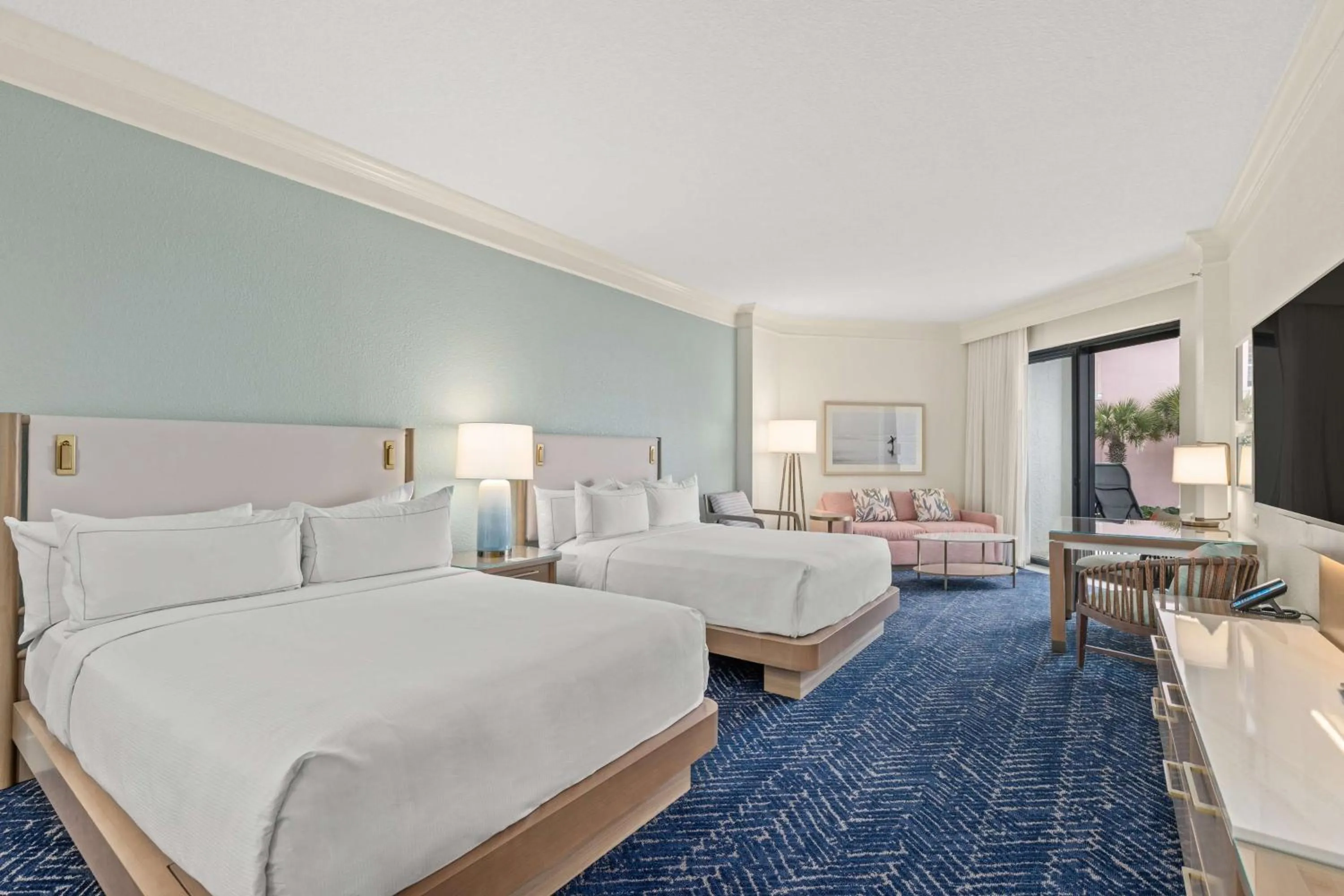 Bed in Hilton Sandestin Beach Golf Resort & Spa