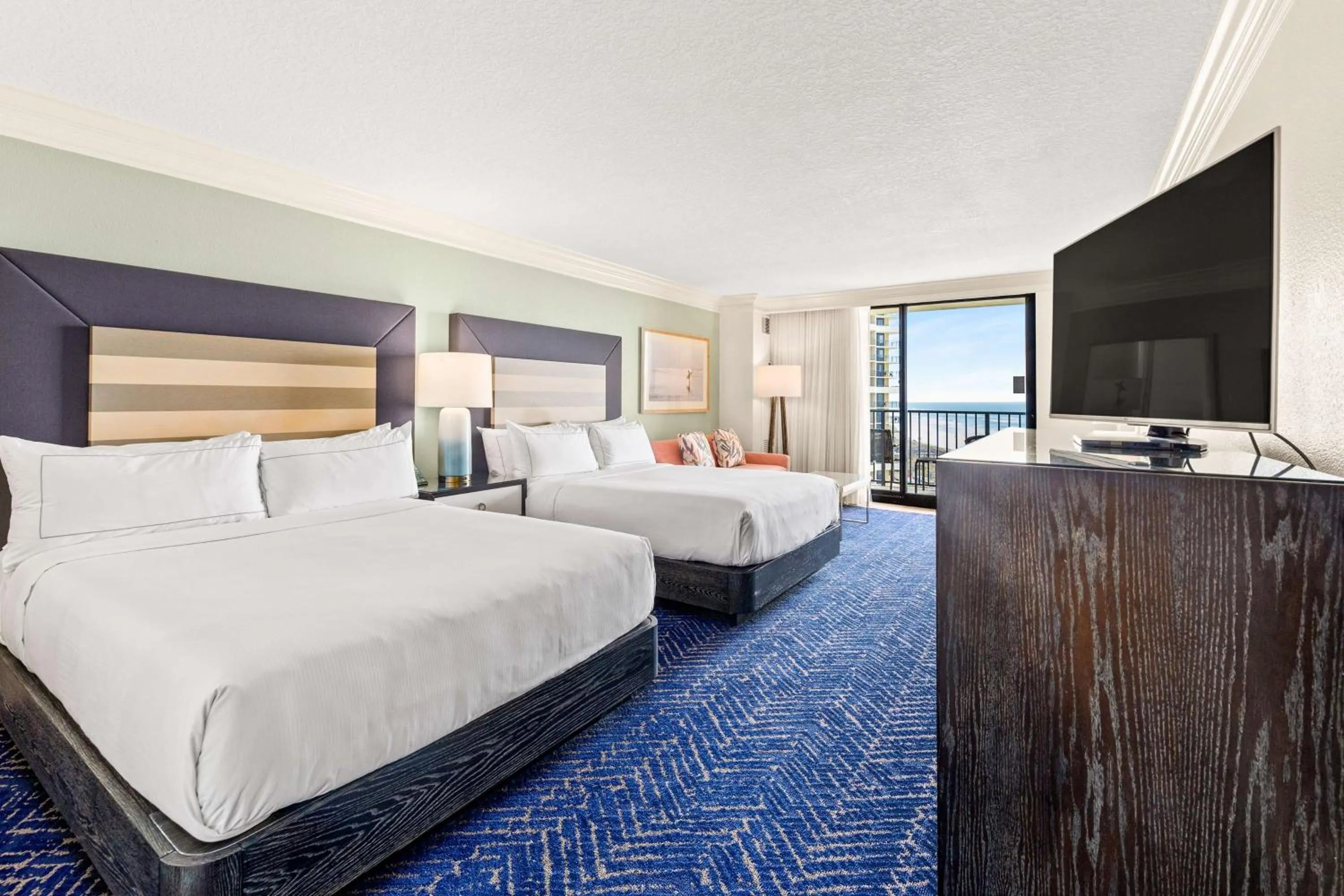 Bed in Hilton Sandestin Beach Golf Resort & Spa