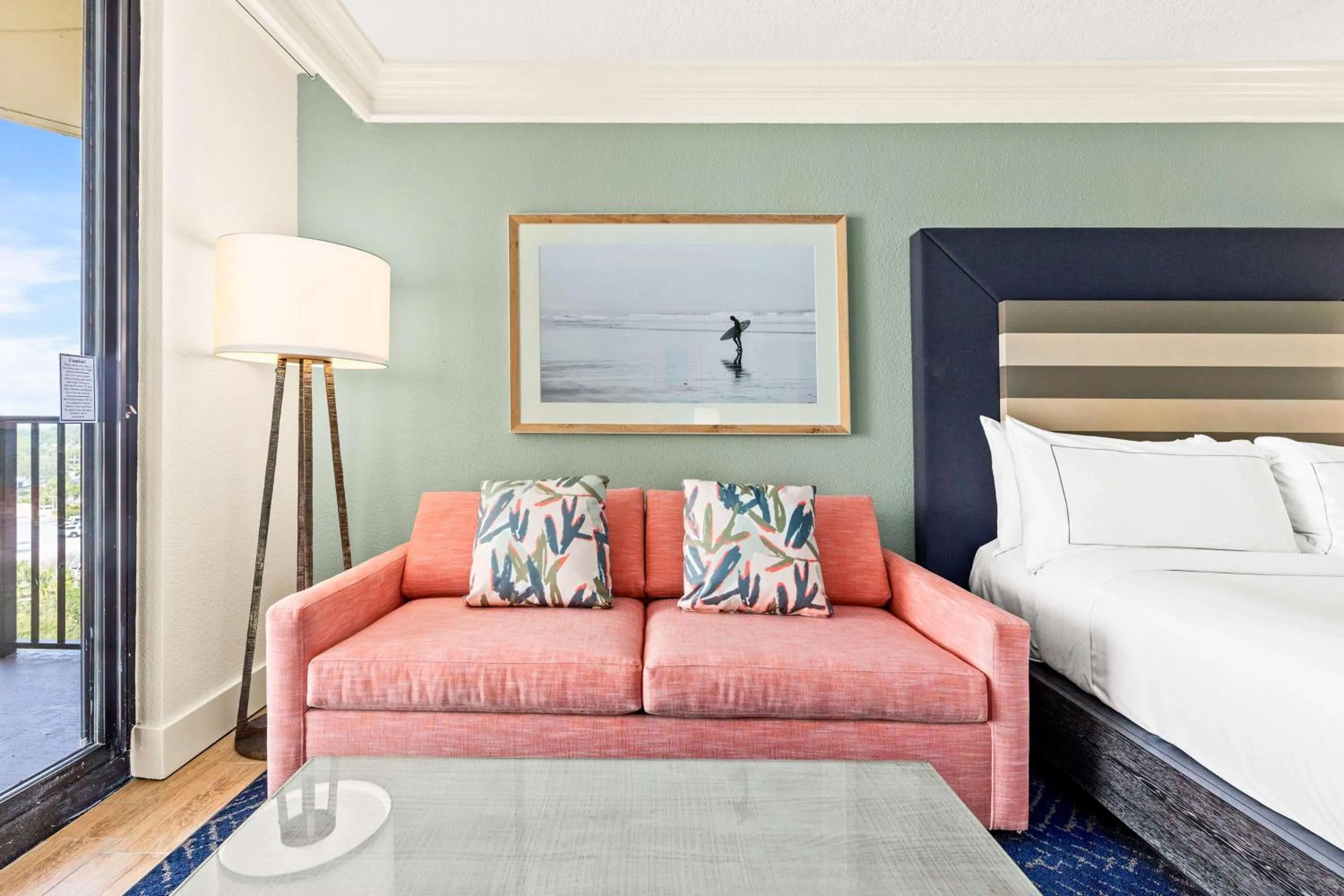 Living room, Bed in Hilton Sandestin Beach Golf Resort & Spa