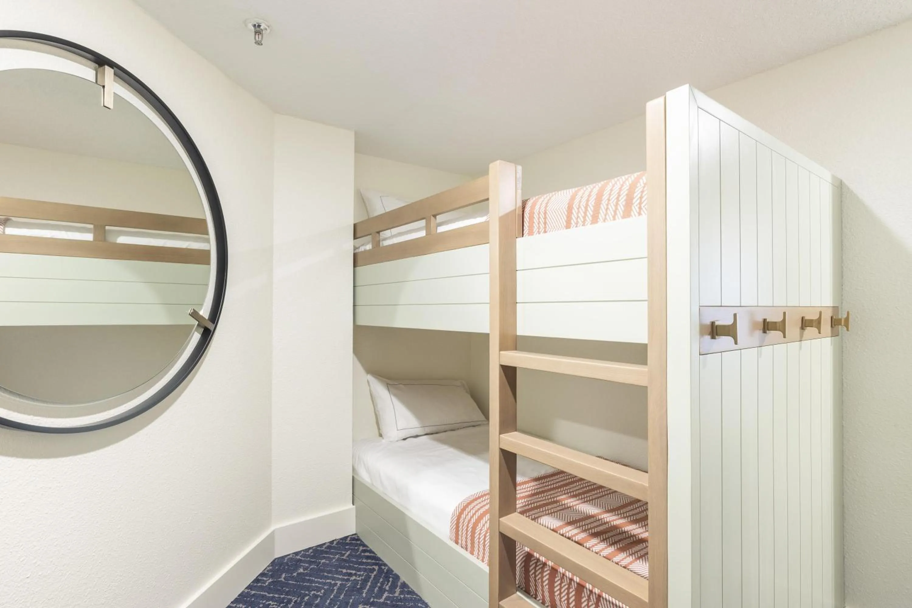 Bed in Hilton Sandestin Beach Golf Resort & Spa