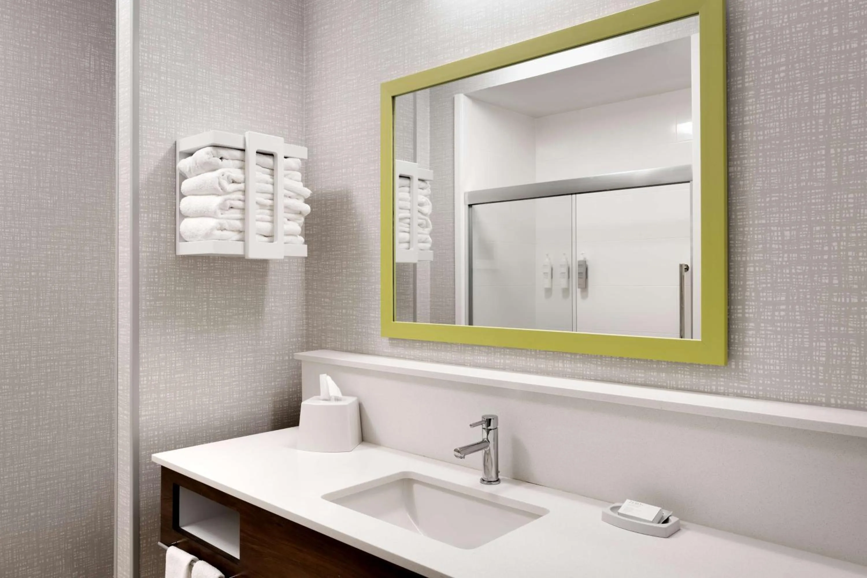 Bathroom in Hampton Inn & Suites Ft Worth-Burleson