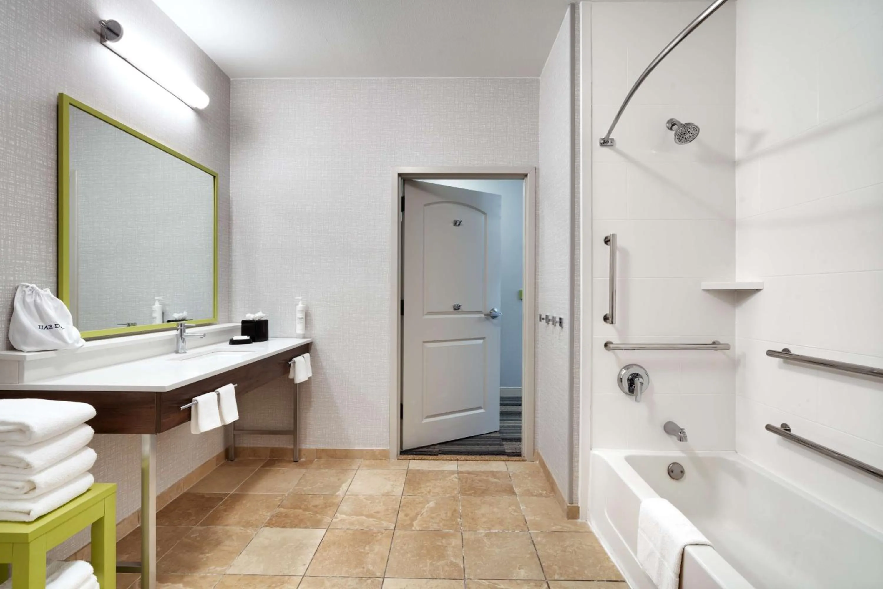 Bathroom in Hampton Inn & Suites Ft Worth-Burleson