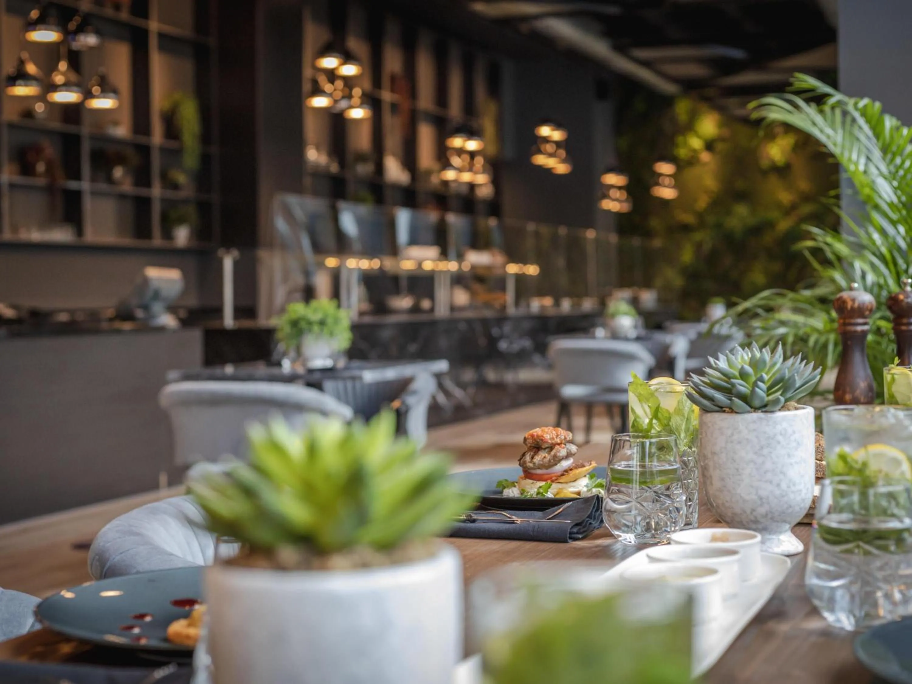 Restaurant/places to eat in Mercure Istanbul Umraniye