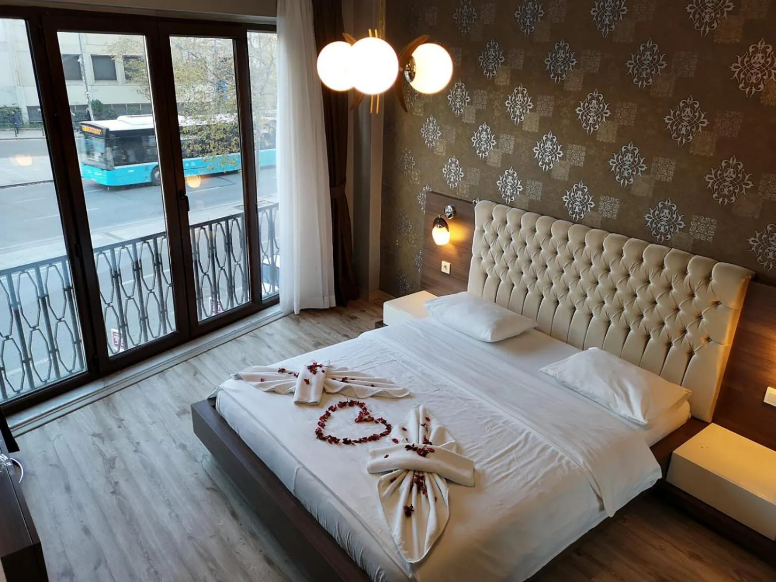 Bedroom, Bed in Golf Royal Residence