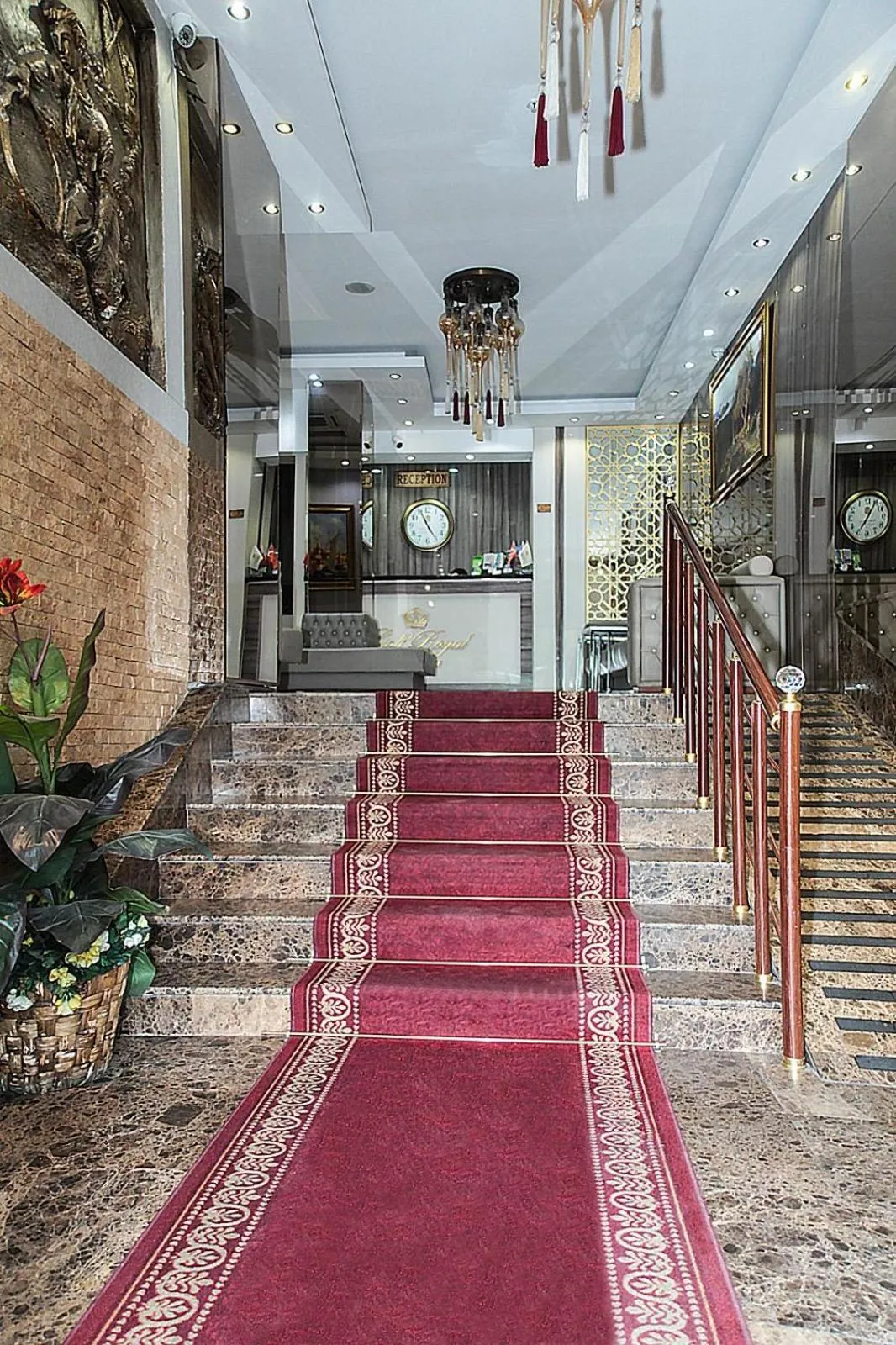 Facade/entrance in Golf Royal Residence