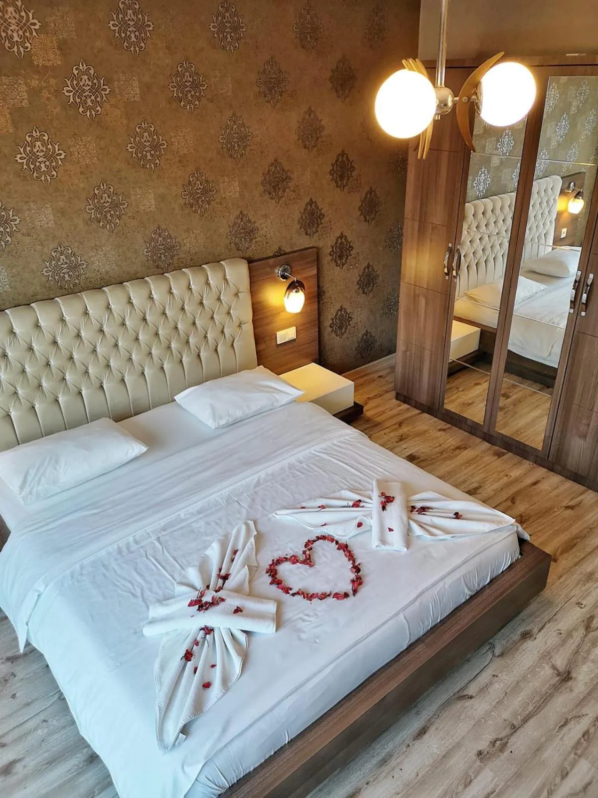 Bedroom, Bed in Golf Royal Residence