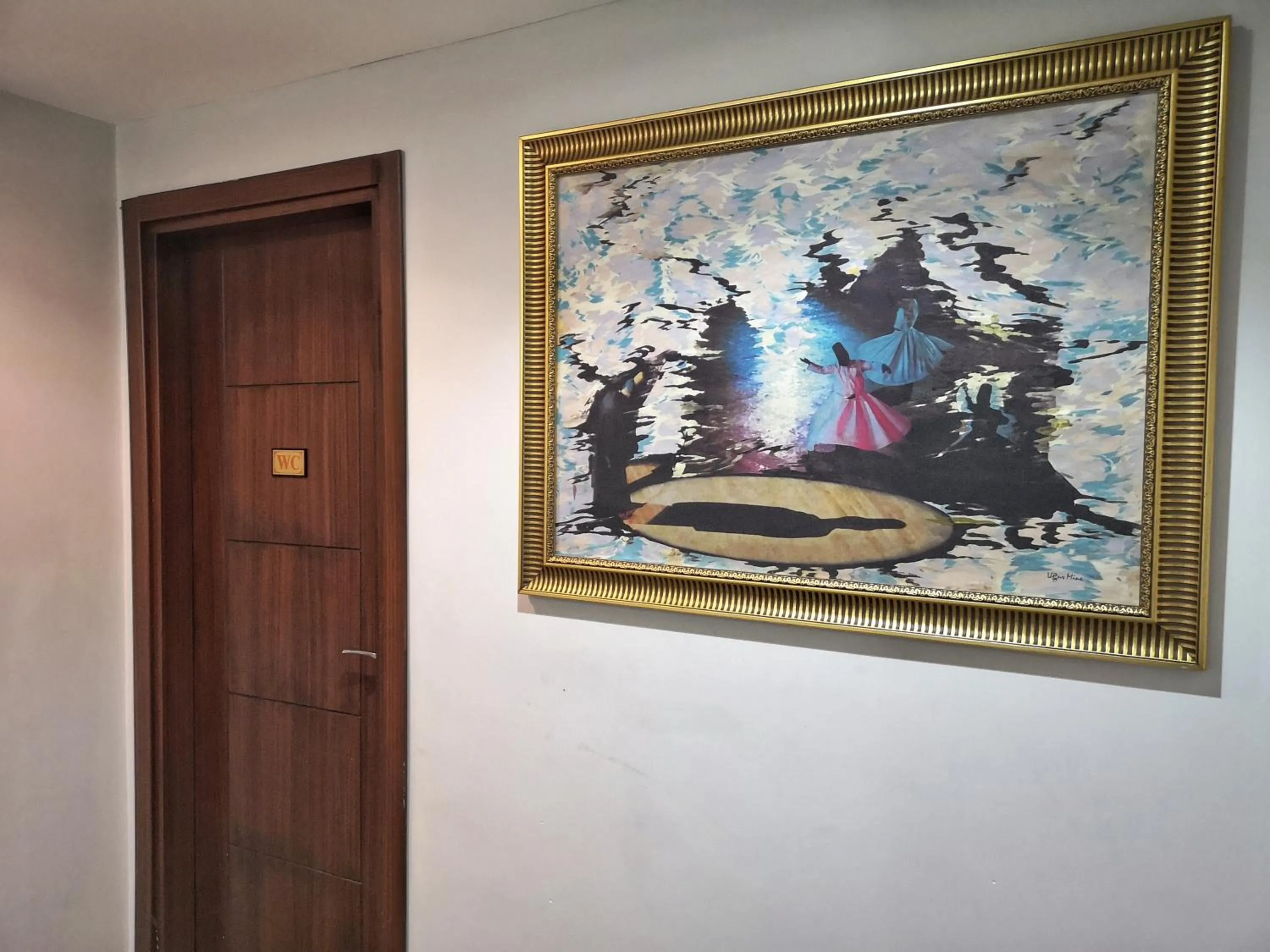 Decorative detail in Golf Royal Residence