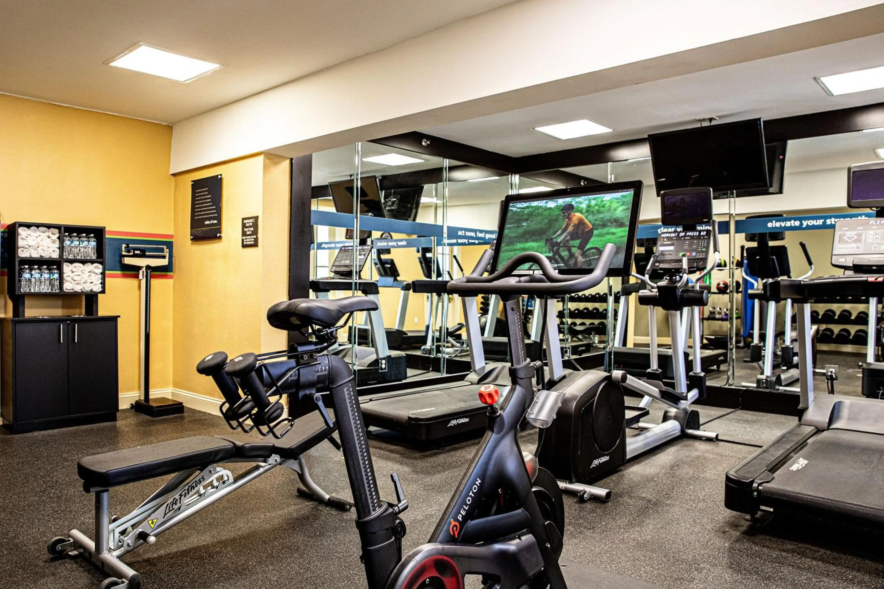 Fitness centre/facilities in Hampton Inn Charleston-Historic District