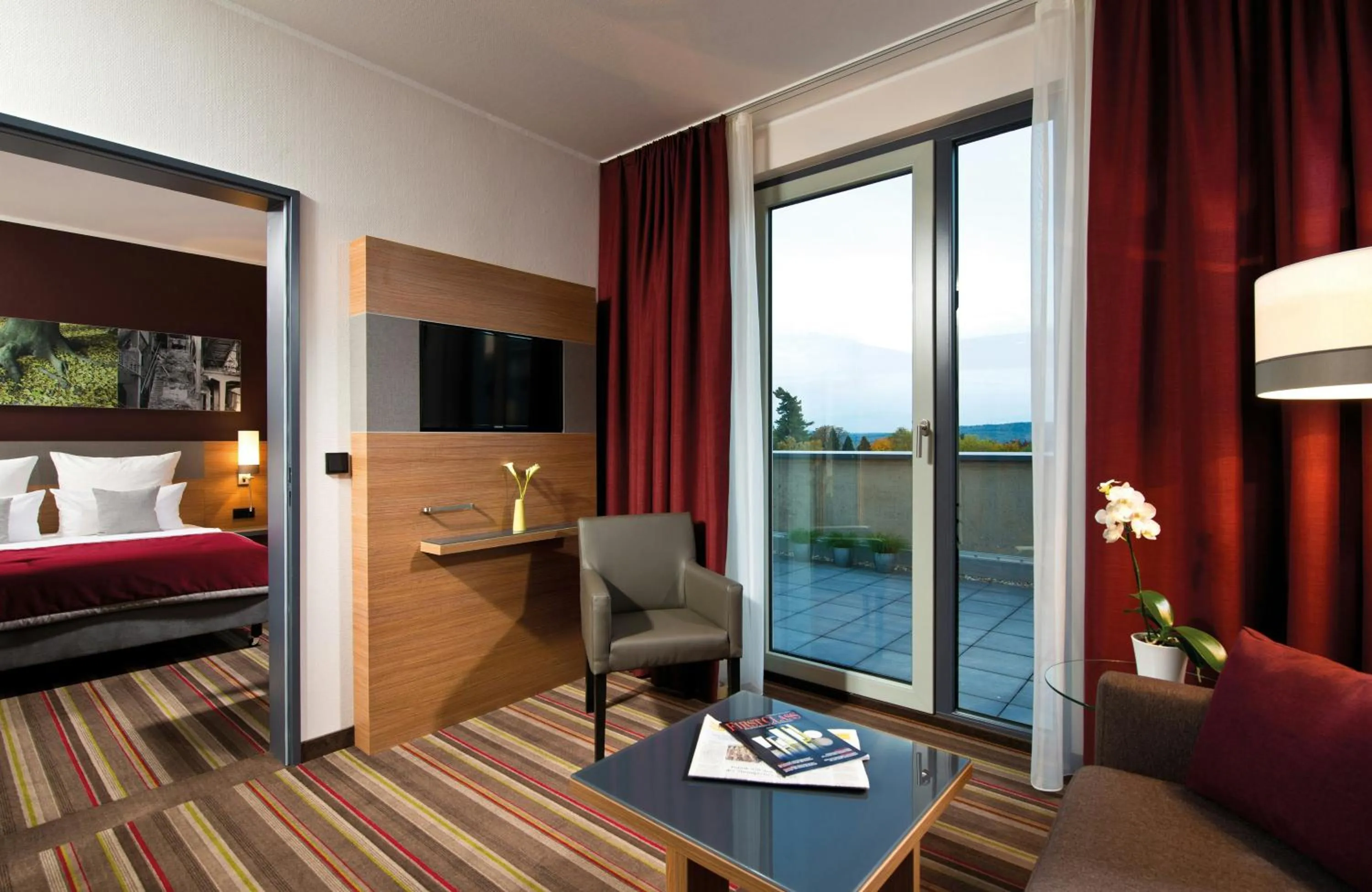Photo of the whole room, Bed in Leonardo Hotel Völklingen-Saarbrücken