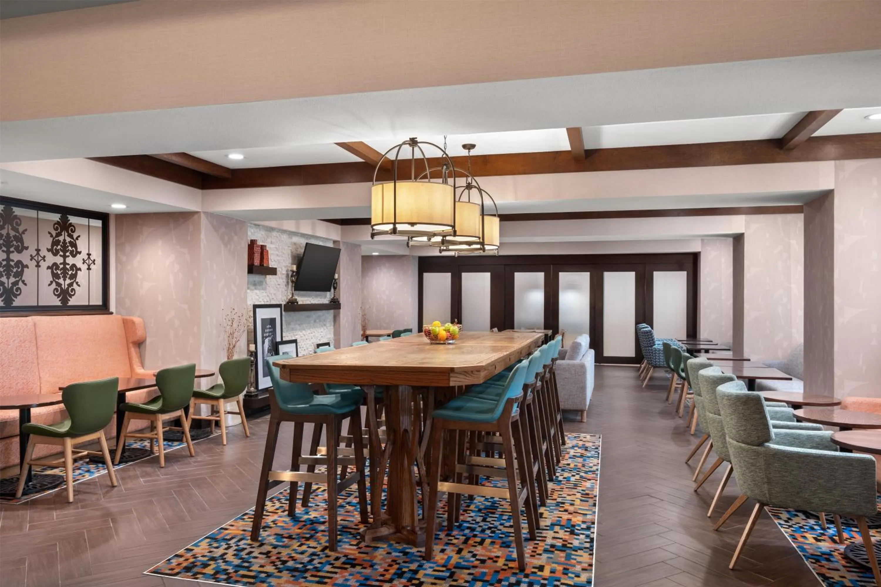 Lobby or reception in Hampton Inn & Suites Fresno