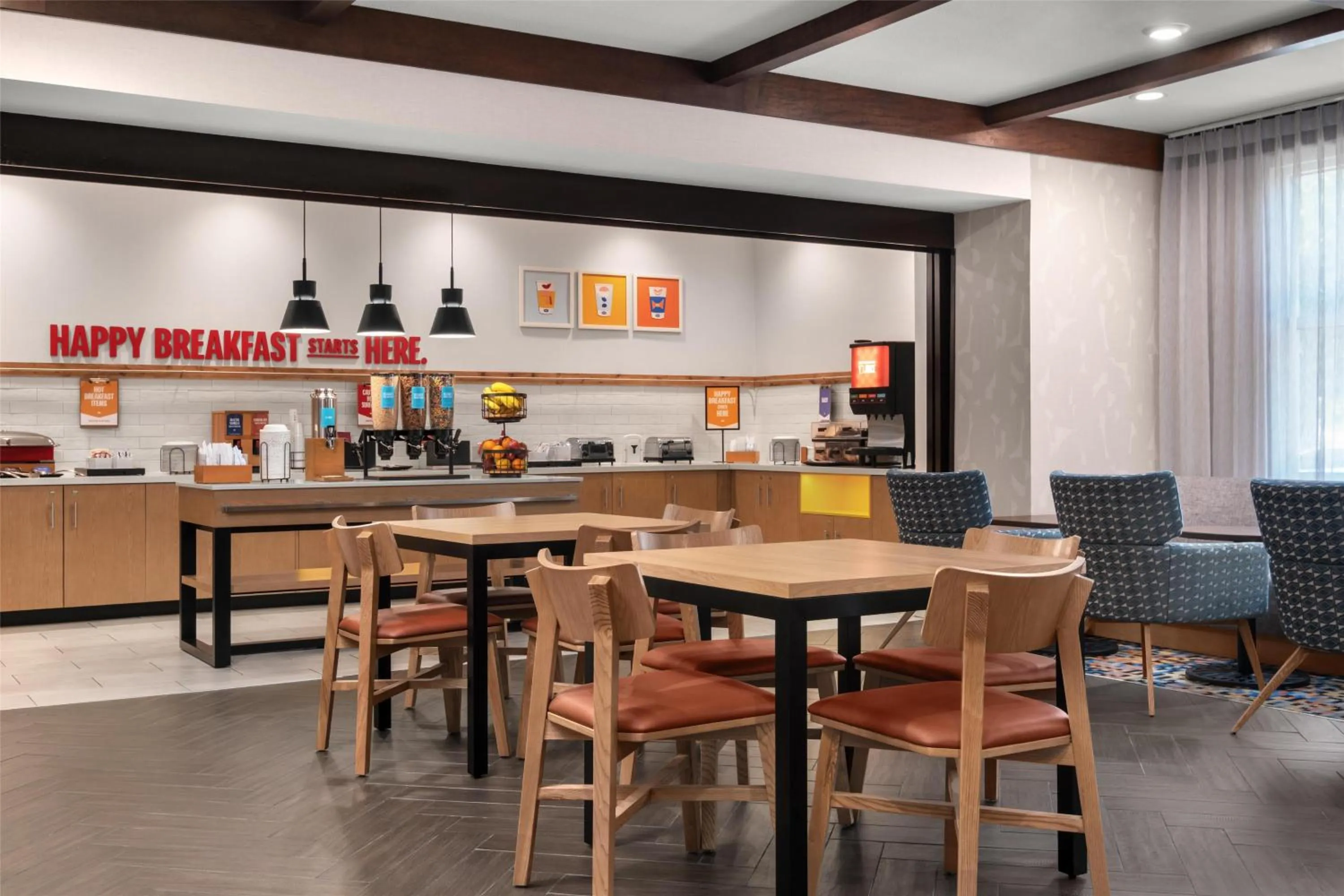 Breakfast in Hampton Inn & Suites Fresno