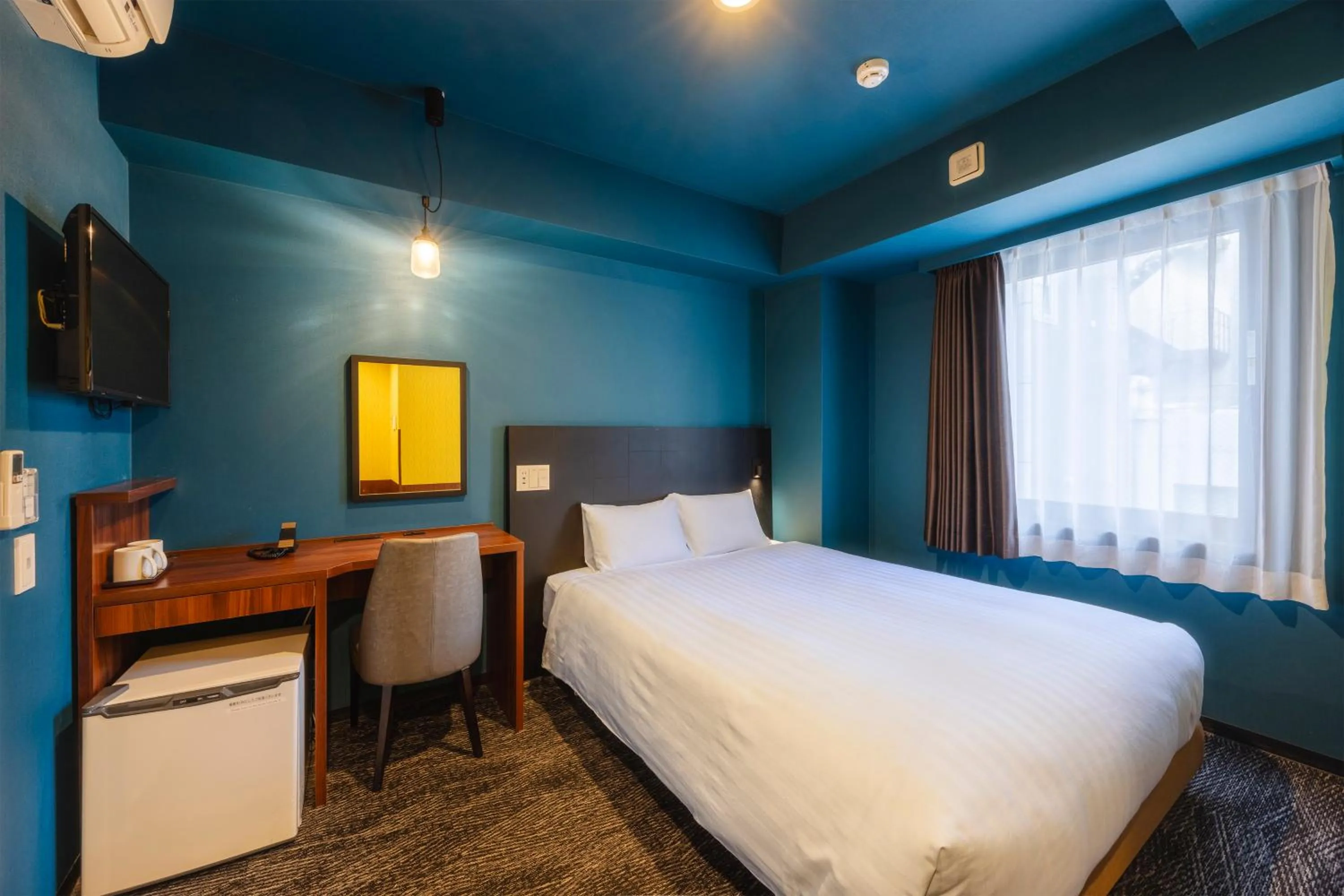 Photo of the whole room, Bed in KOKO HOTEL Shimbashi Onarimon - formerly Hotel Wing International Shimbashi Onarimon