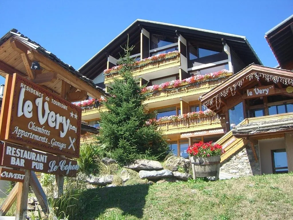 Property logo or sign in Hotel Le Very