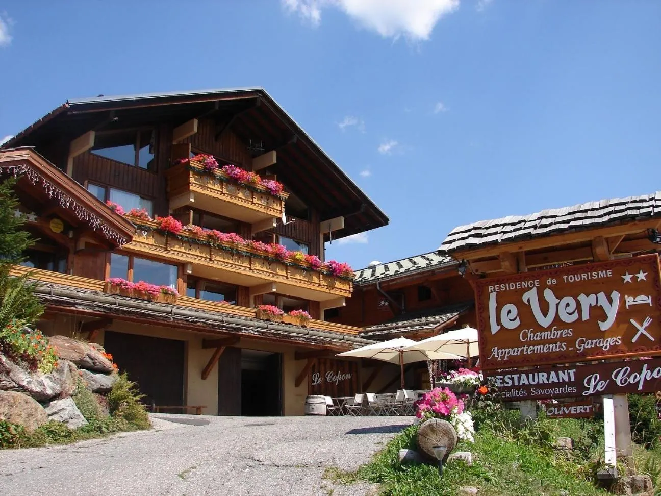 Property logo or sign in Hotel Le Very