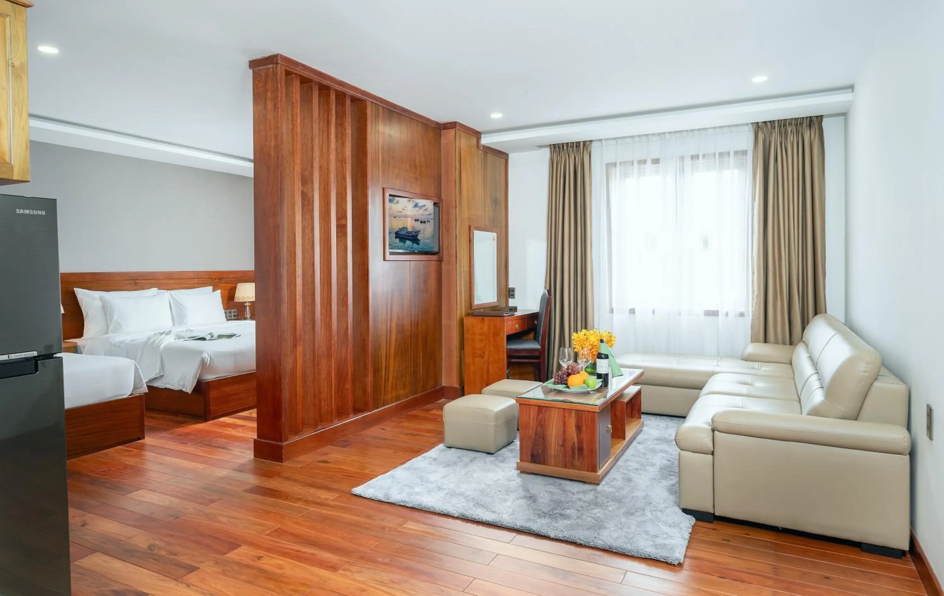 TV and multimedia, Bed in Sunny Ocean Hotel & Spa