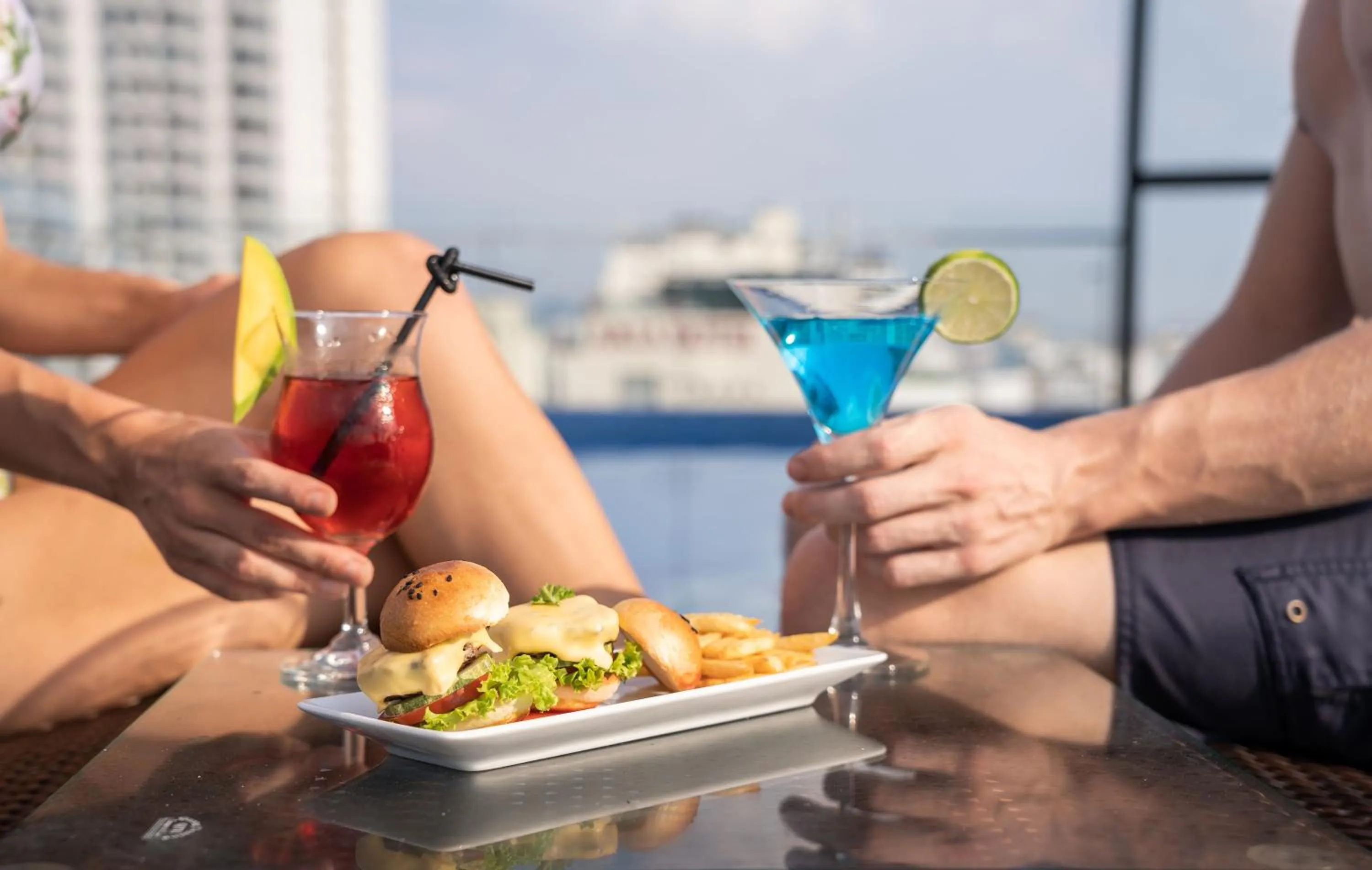 Restaurant/places to eat in Sunny Ocean Hotel & Spa