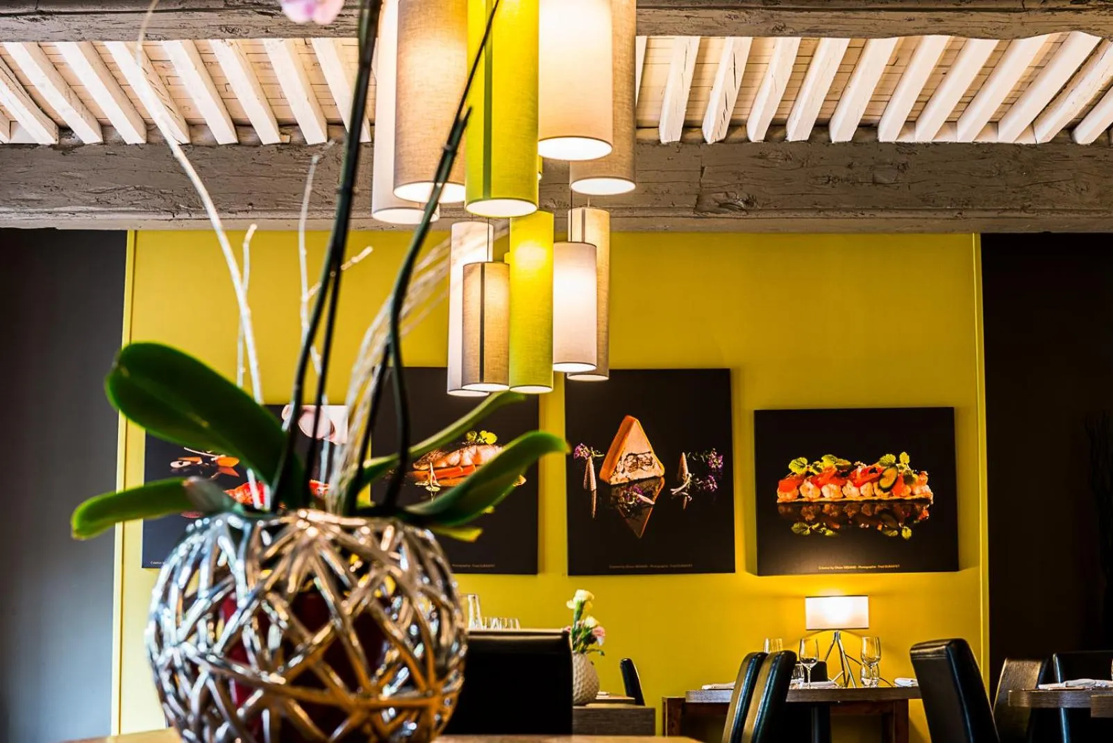 Restaurant/places to eat in Demeures et Chateaux l'Abbaye Caladoise - Anciennement Hostellerie Ferme du Poulet