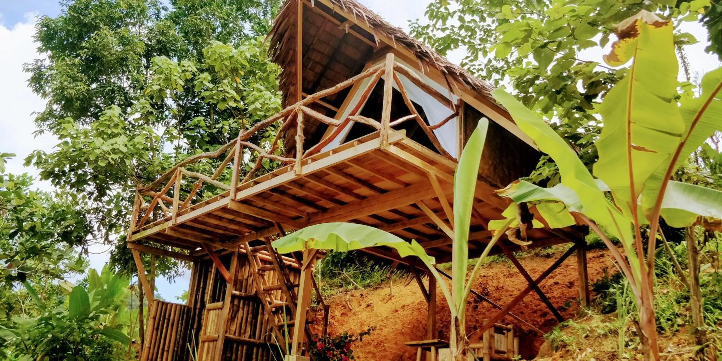 Jungle bar Resto & Cottages